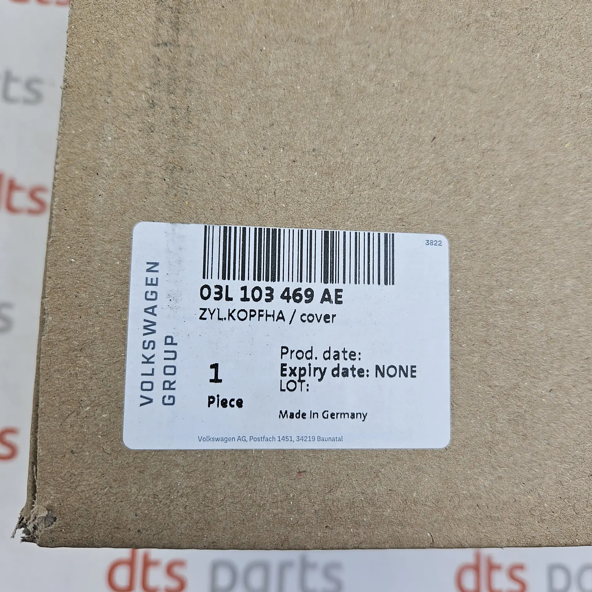 OEM Volkswagen 03L103469AE – Engine valve cover assembly