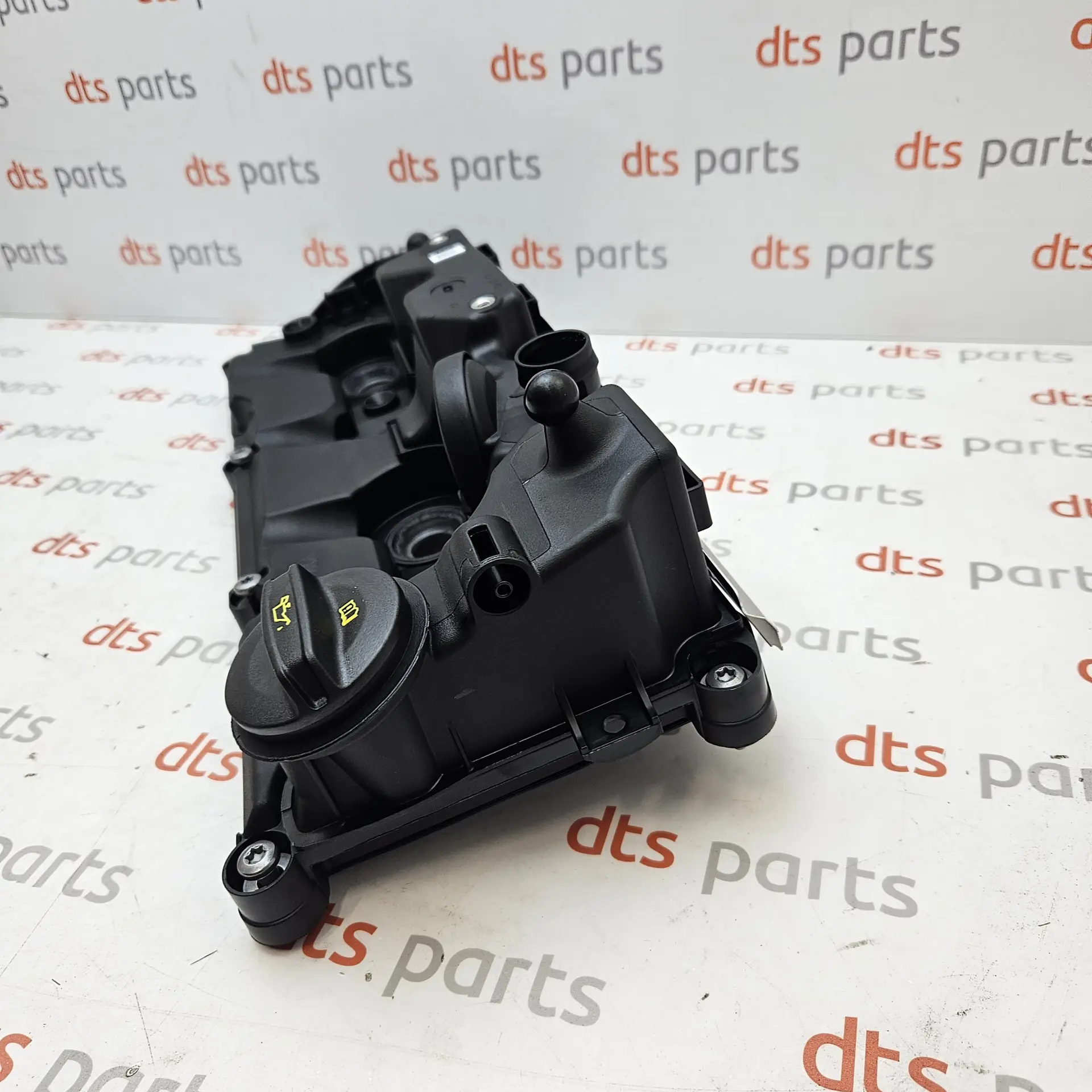 OEM Volkswagen 03L103469AE – Engine valve cover assembly