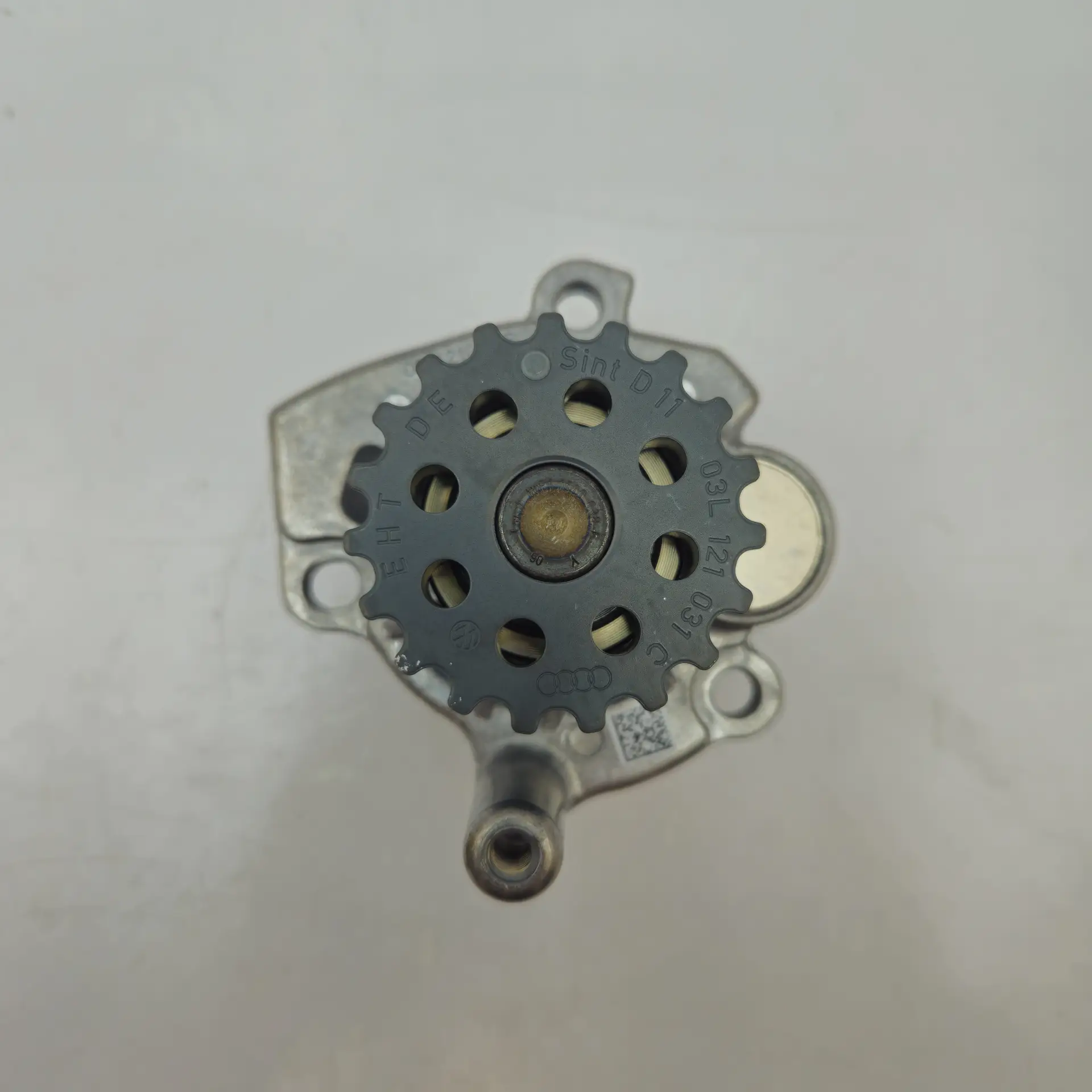 OEM Volkswagen 03L121011G – Engine water pump