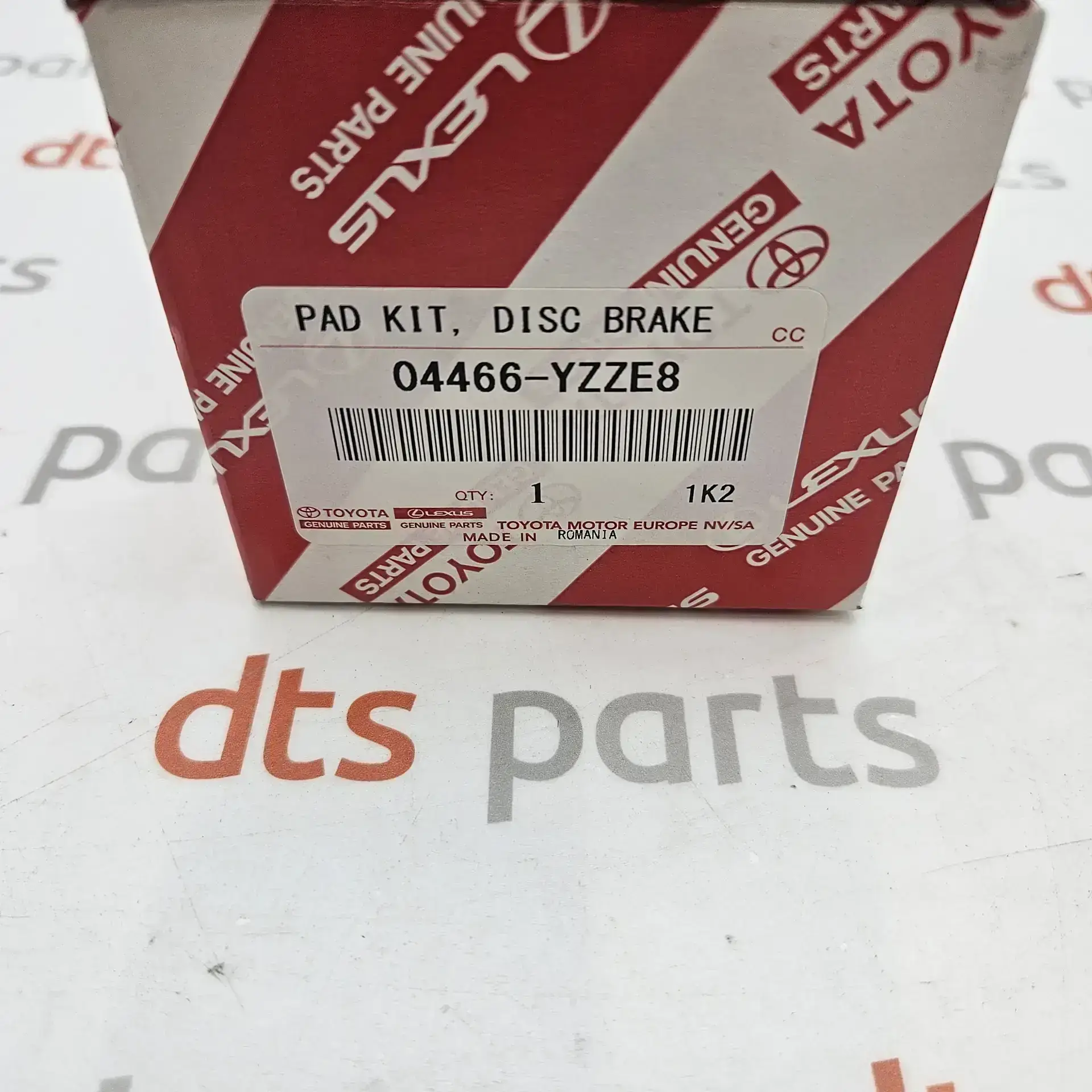 OEM Toyota 04466YZZE8 – TOYOTA RAV 4 MK4 Rear Brake Pads Set