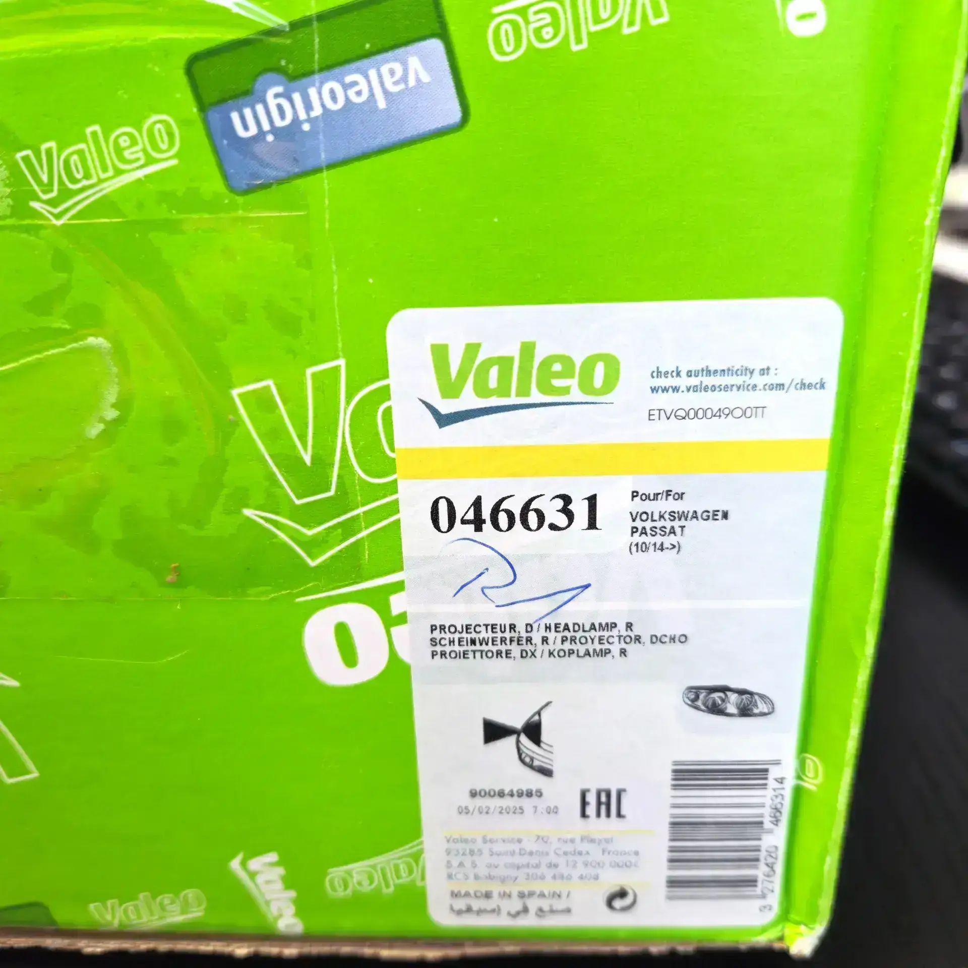 Valeo 046631 – Right headlight VALEO - jälkimarkkinoiden osa