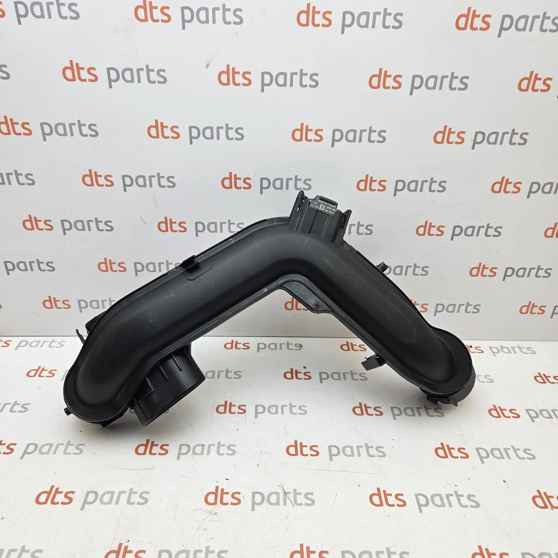 OEM Volkswagen 04C145673C – Turbocharger intercooler charge air pressure pipe