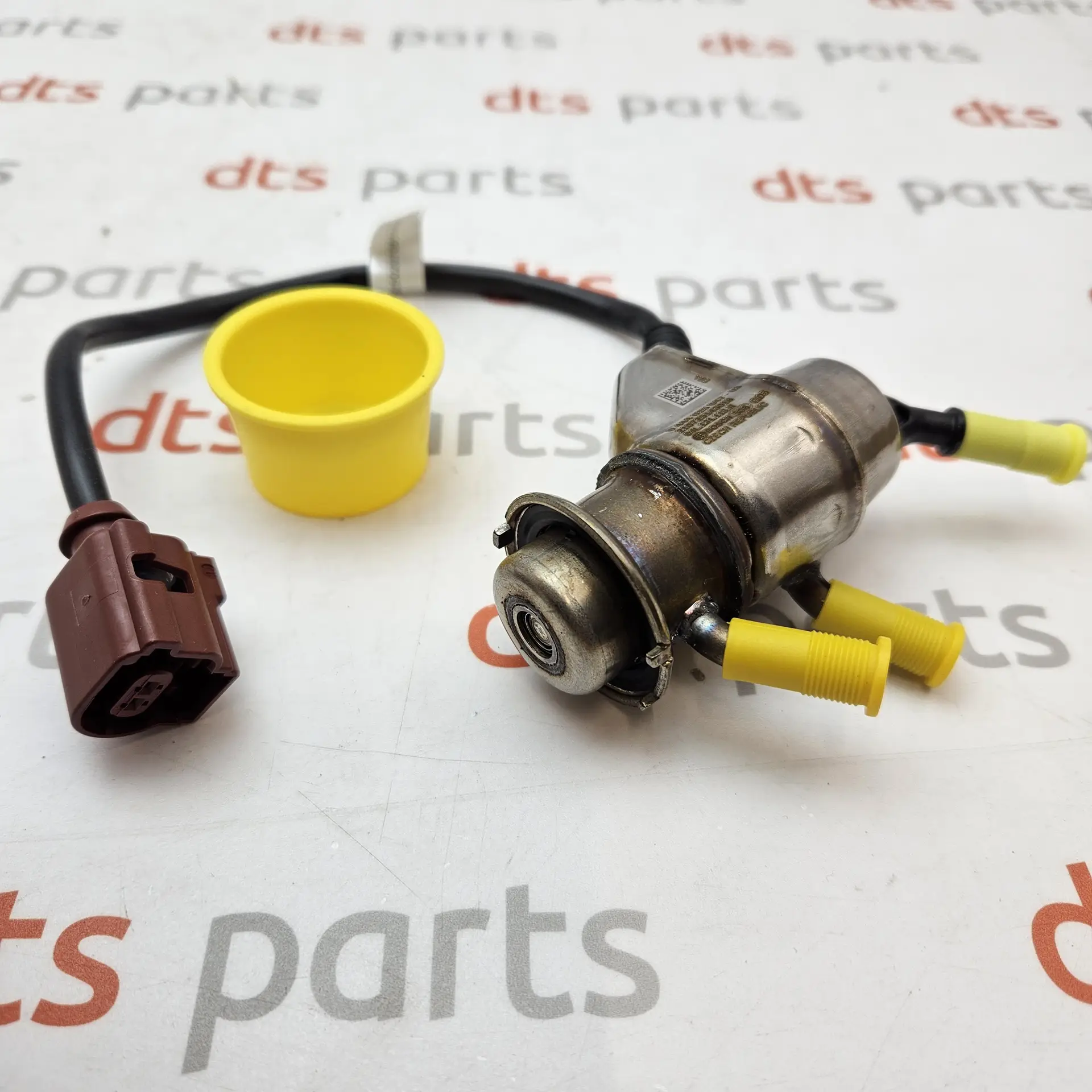 OEM VAG 04L131113R – Injector for reduction agent