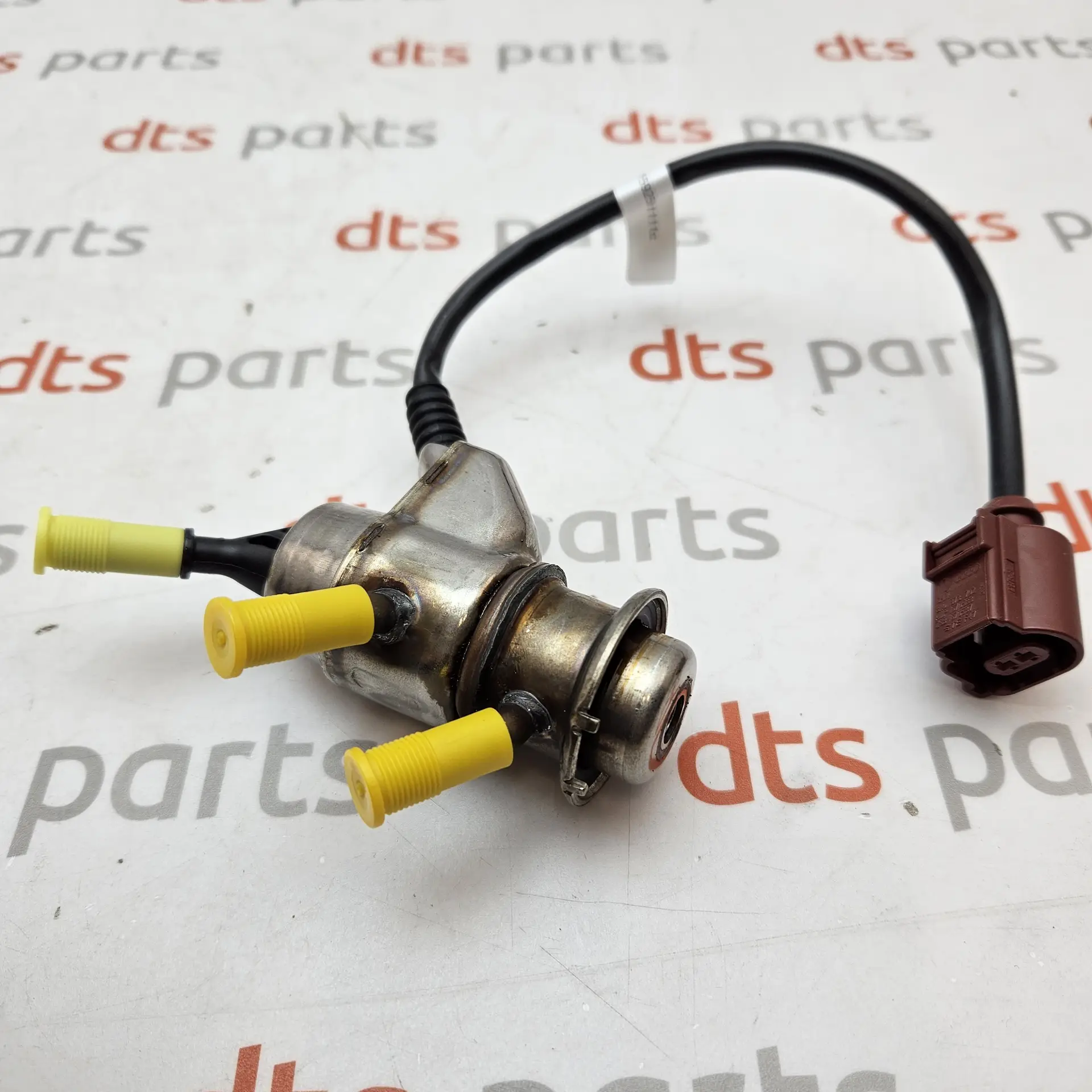 OEM VAG 04L131113R – Injector for reduction agent