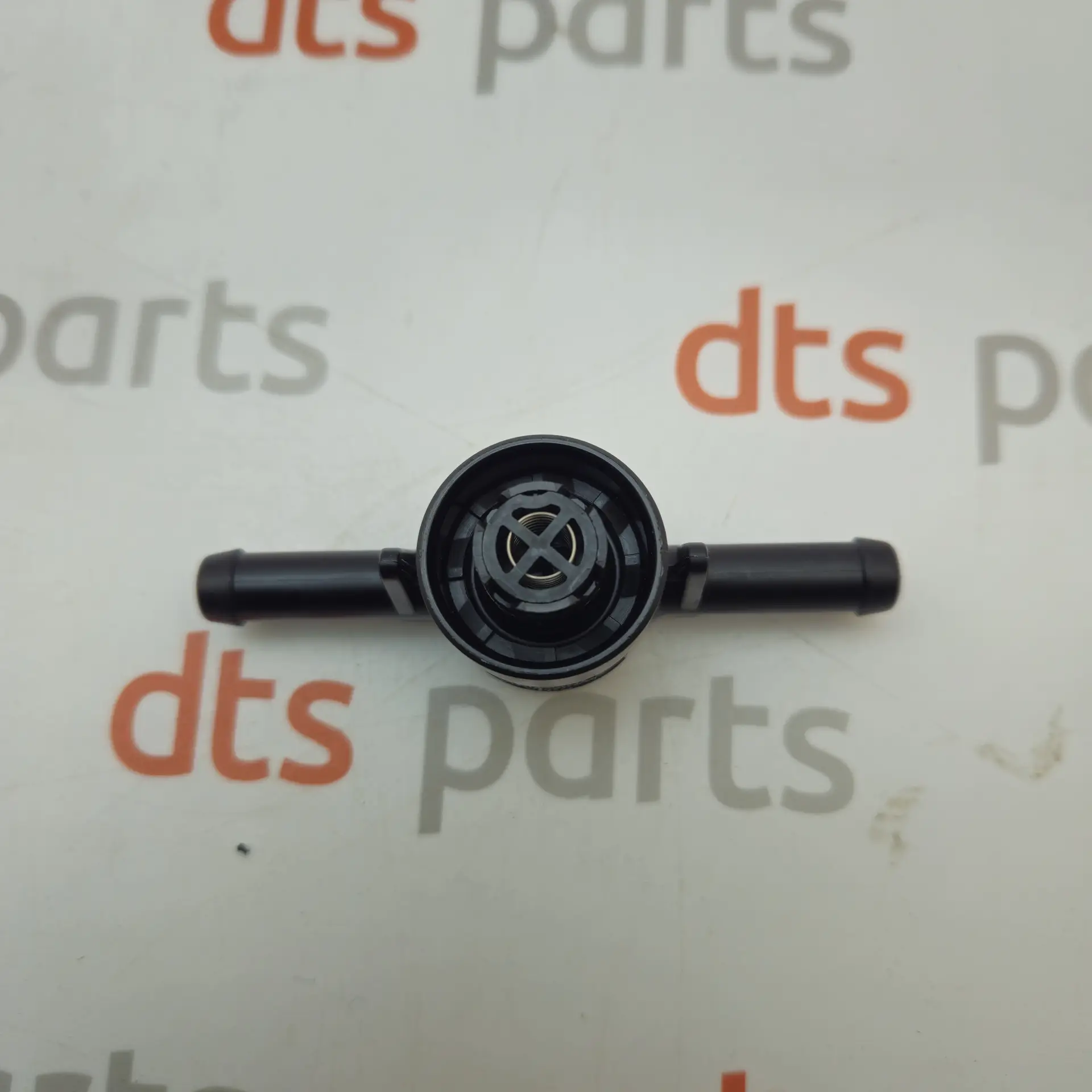 OEM Audi 057127247K – Fuel filter valve