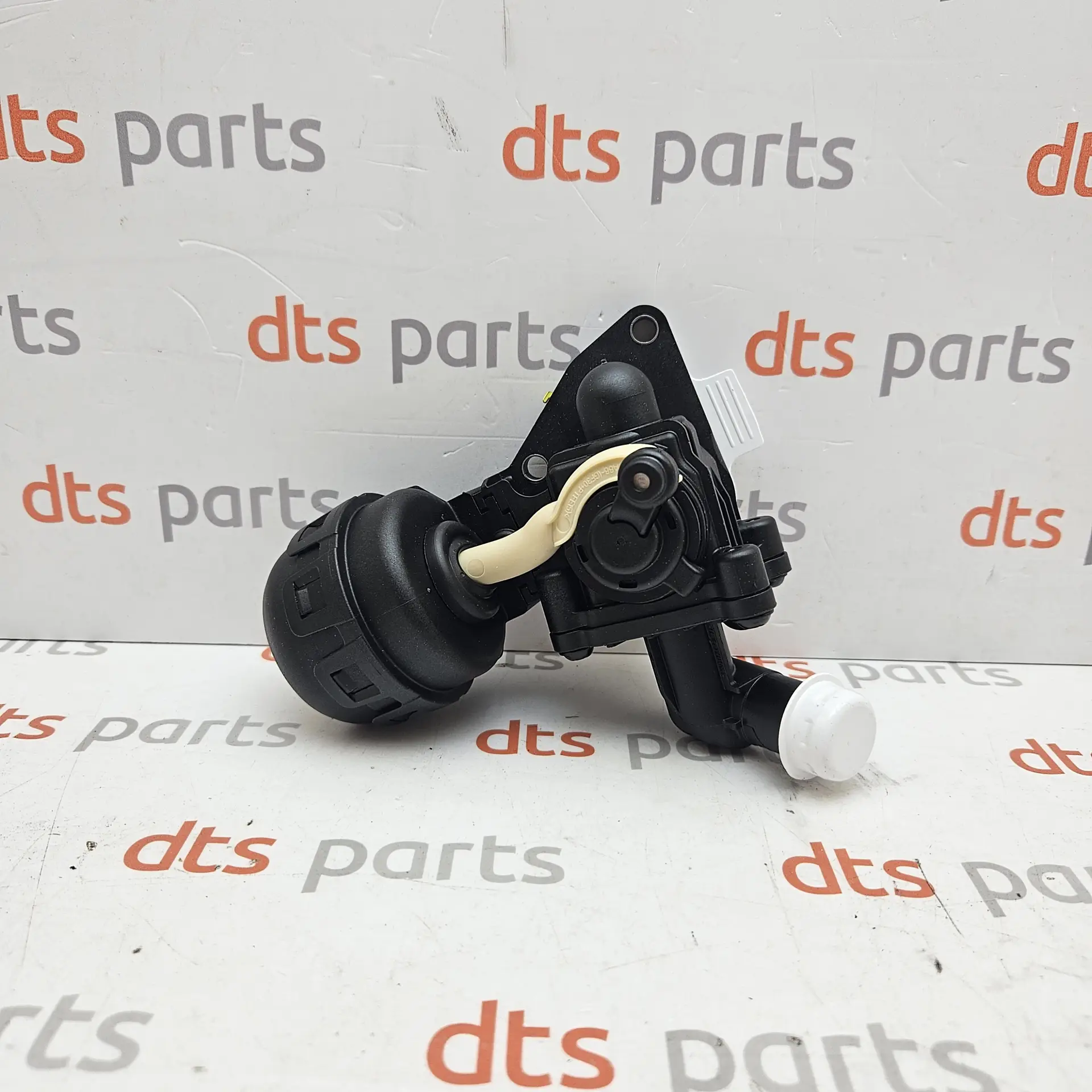 OEM VAG 059121737AR – Engine coolant regulating control valve assembly