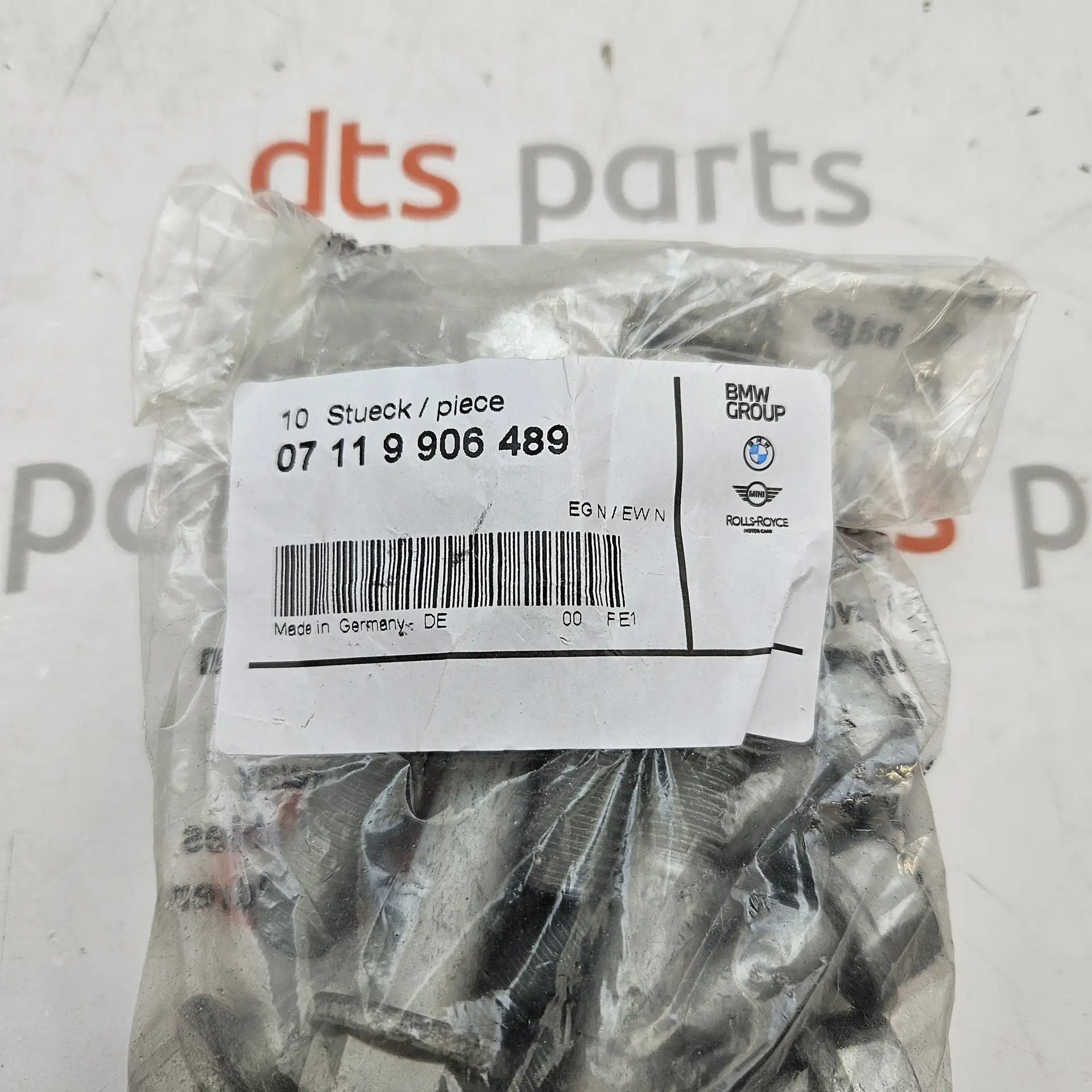 OEM BMW 07119906489 – Hexagon screw with an integrated flange