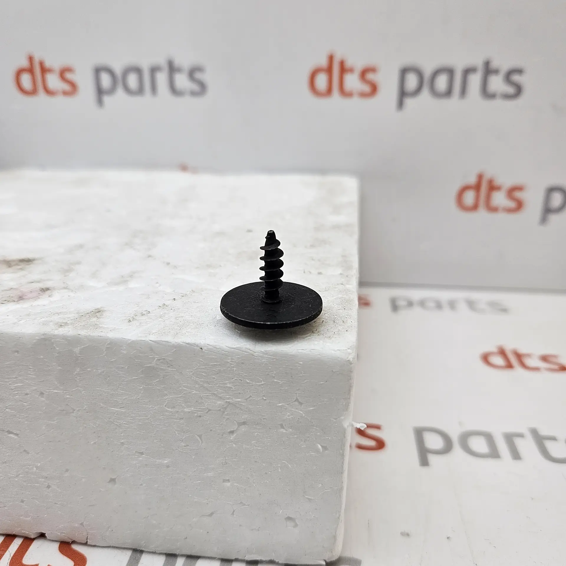 OEM BMW 7149126886 – Hex bolt