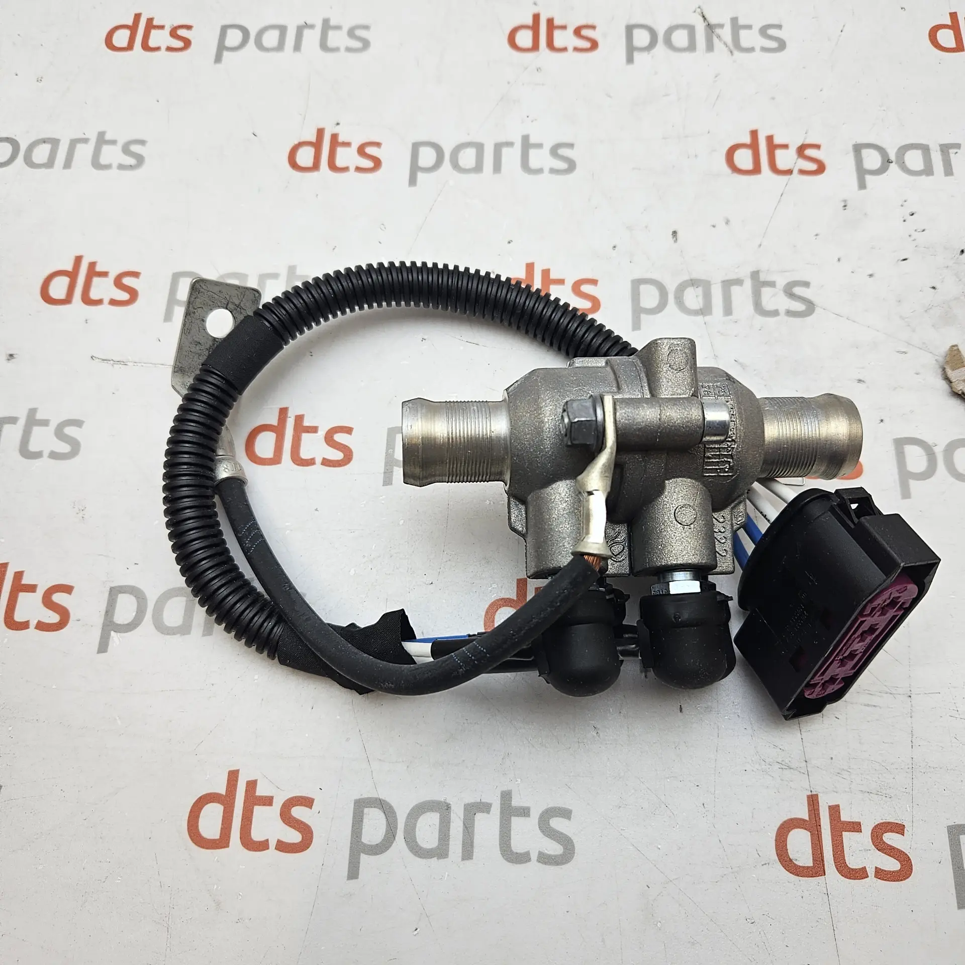 OEM Renault 110514EA0A – Engine coolant auxiliary electric water pump assembly