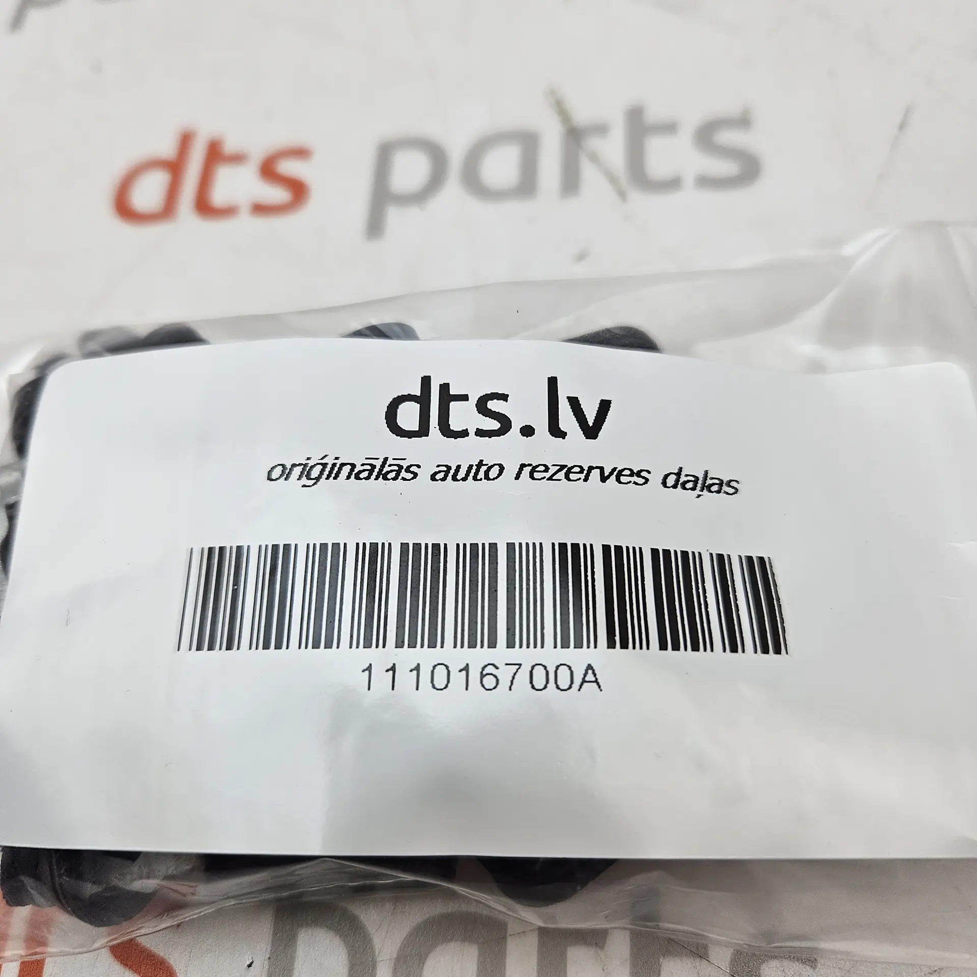 OEM Tesla 111016700A – Rocker Panel Trim Clip
