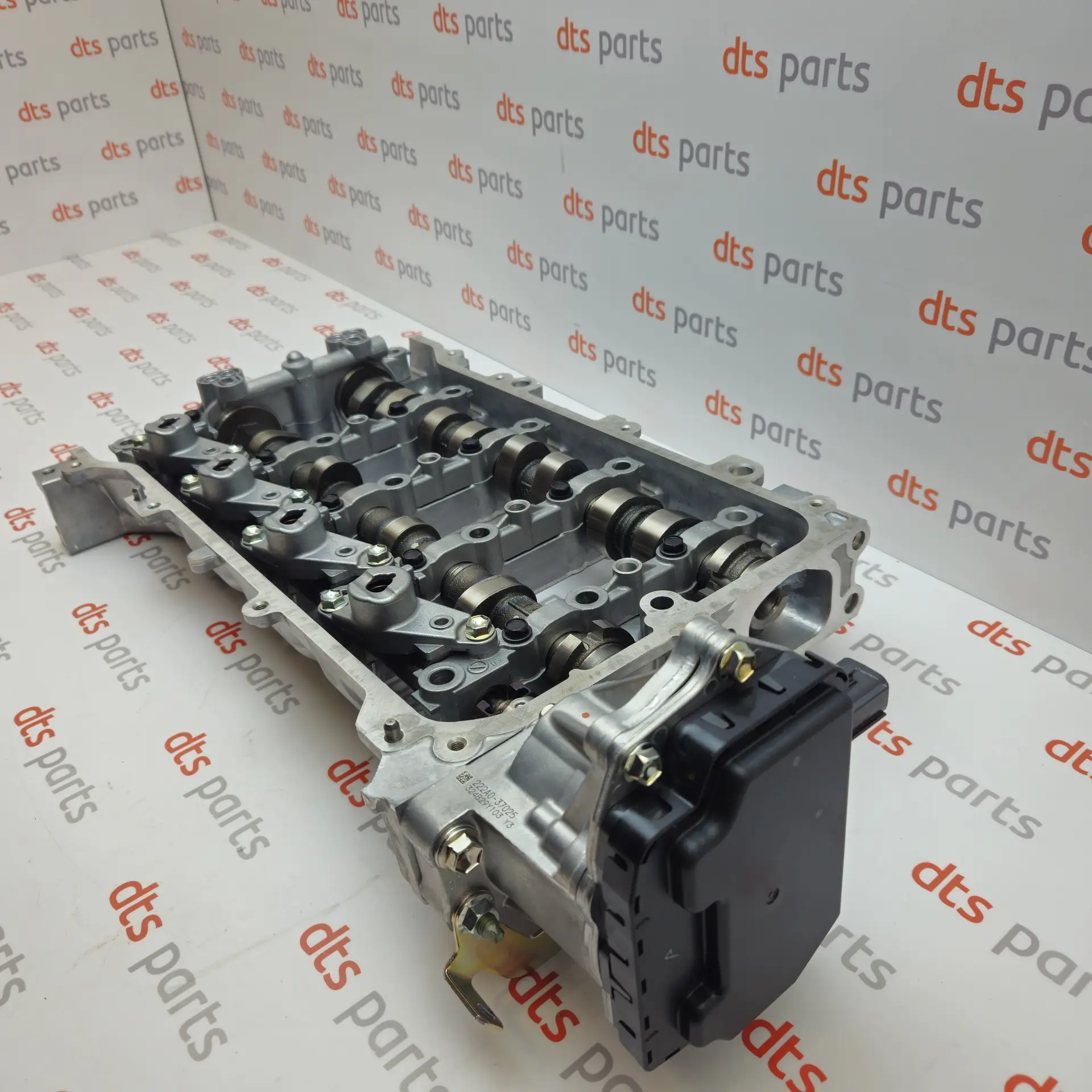 OEM Toyota 1110737017 – Camshaft housing assembly