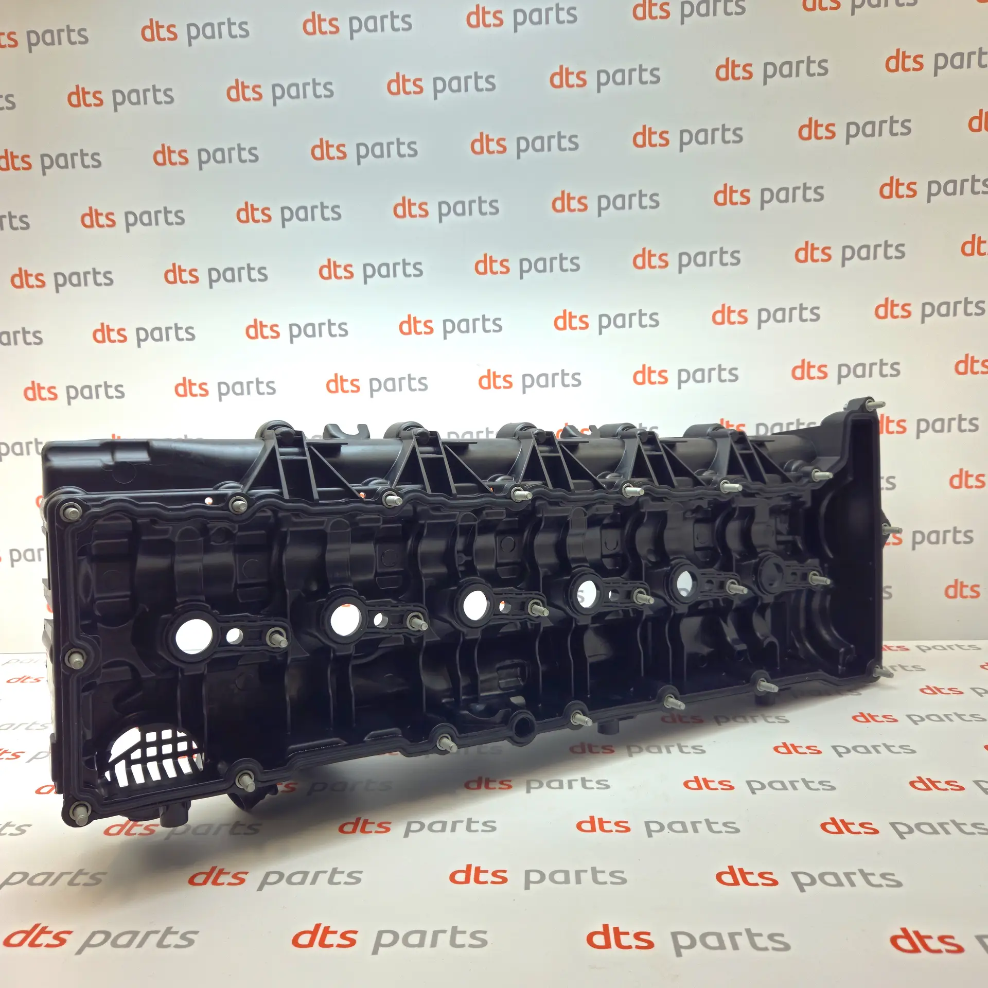 OEM BMW 11127823181 – Cylinder head cover