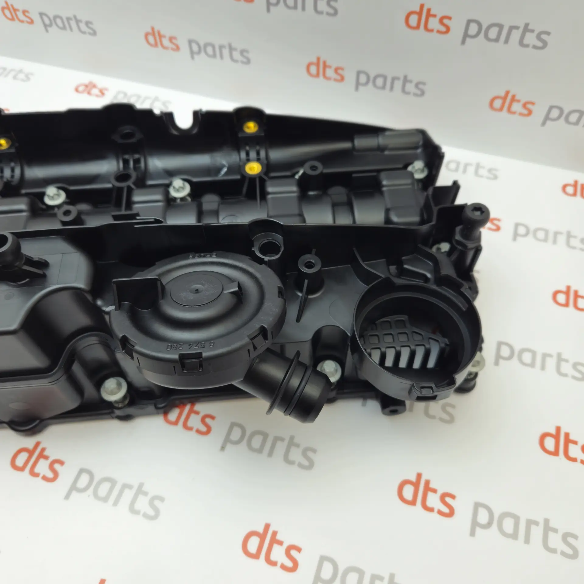 OEM BMW 11127823181 – Cylinder head cover