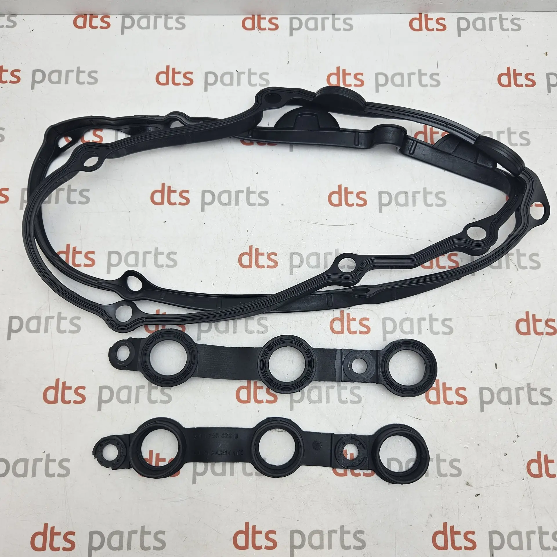 OEM BMW 11129070990 – Engine valve cover gasket set