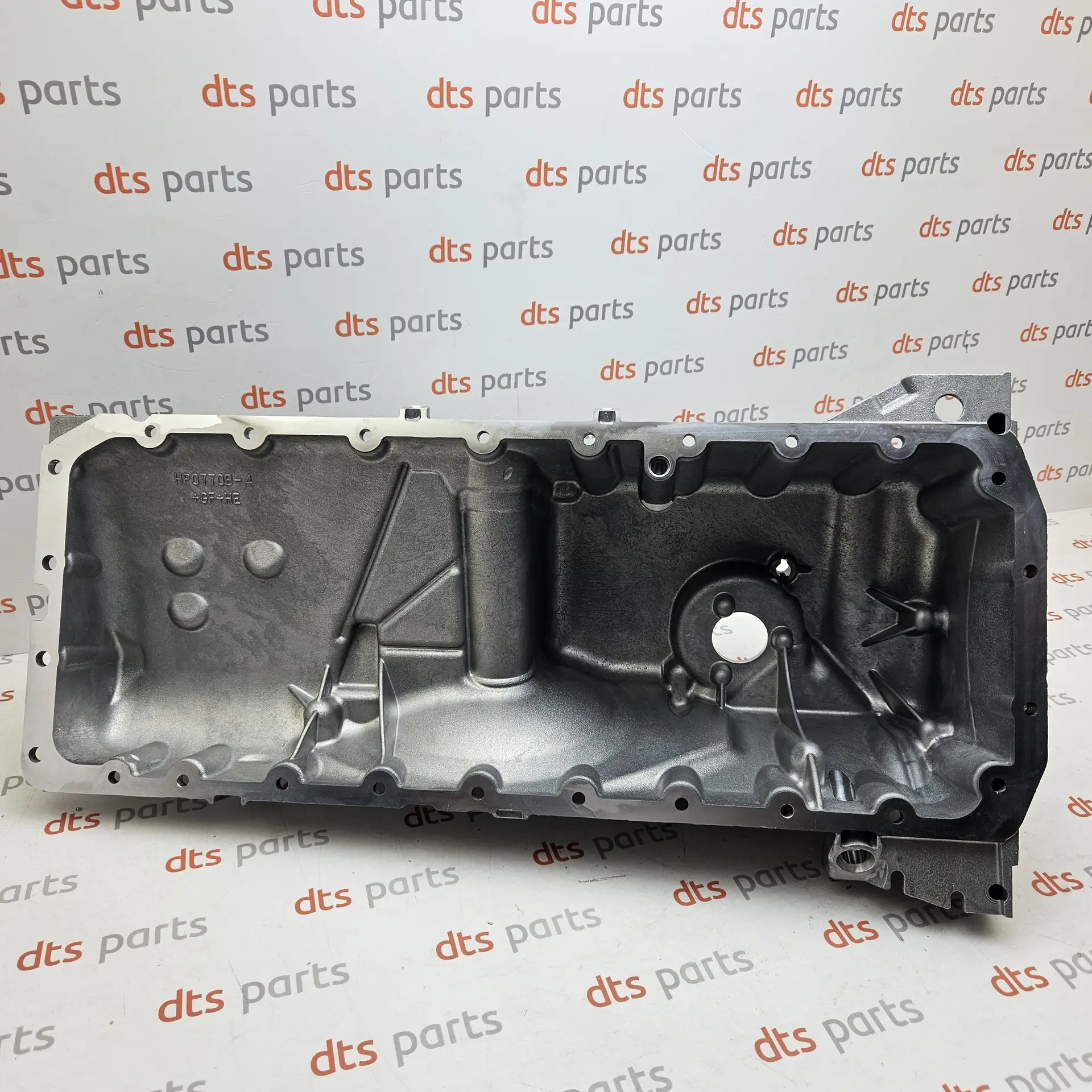 OEM BMW 11137796325 – Lower engine oil pan