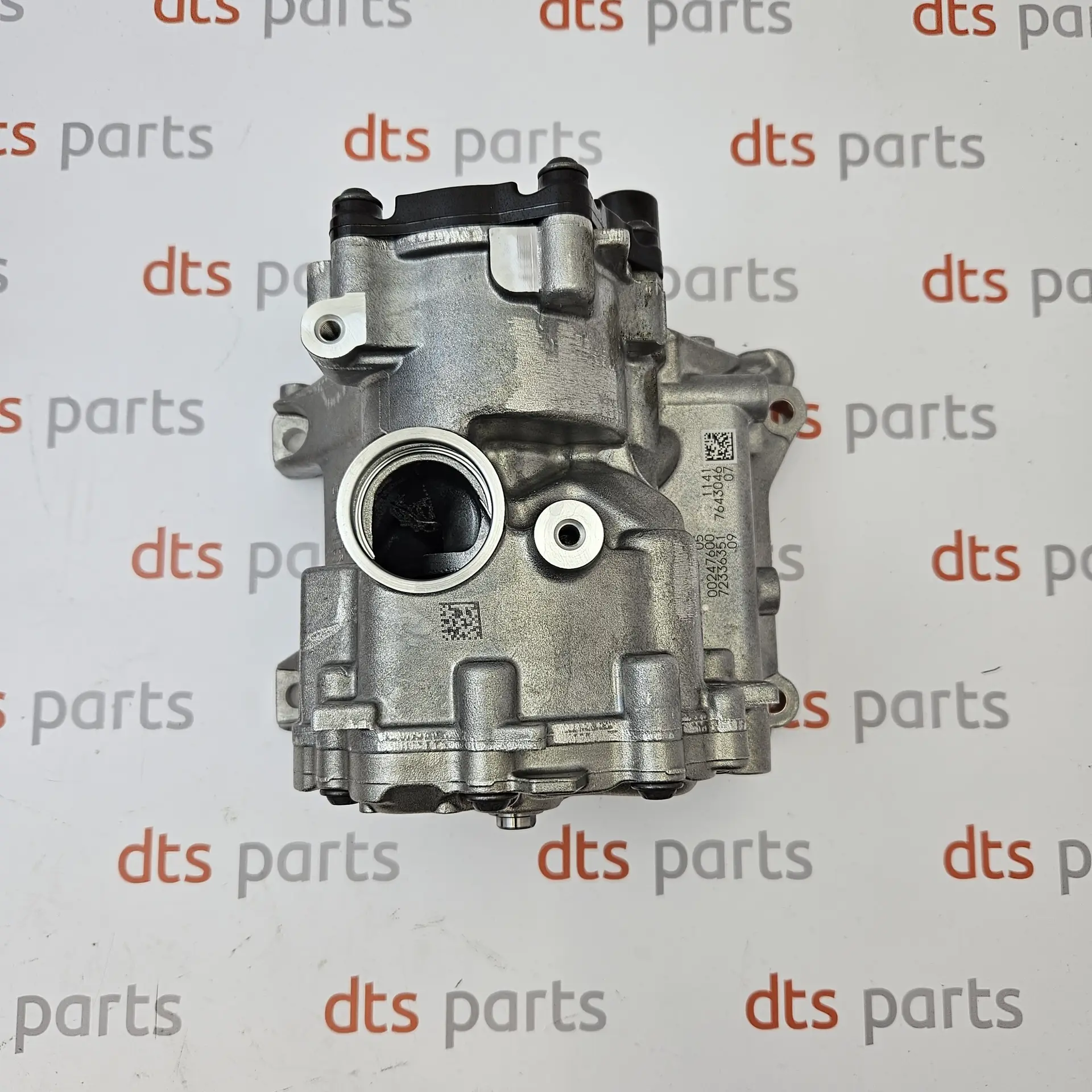 OEM BMW 11417643046 – Engine oil pump assembly