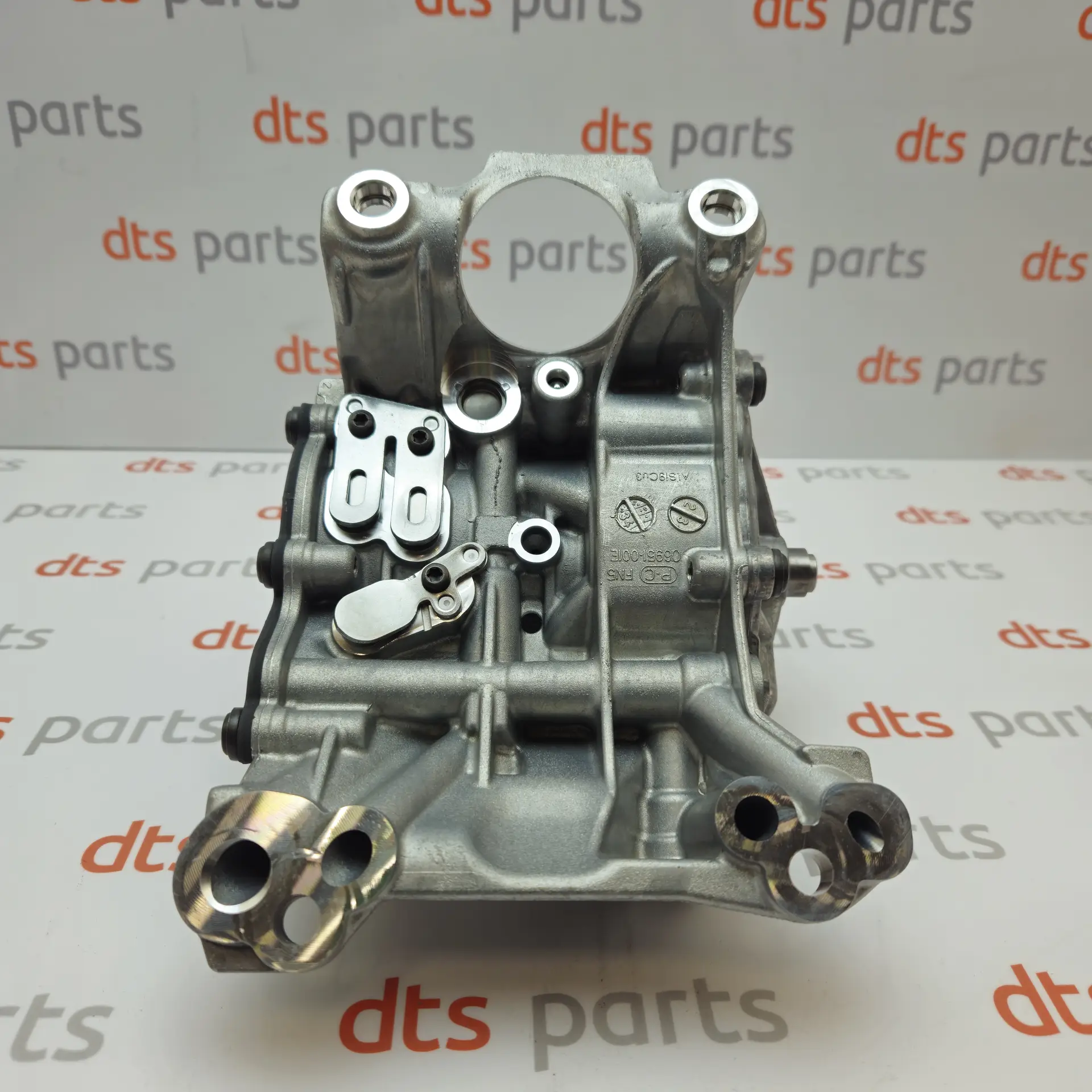 OEM BMW 11418579944 – Oil vacuum pump