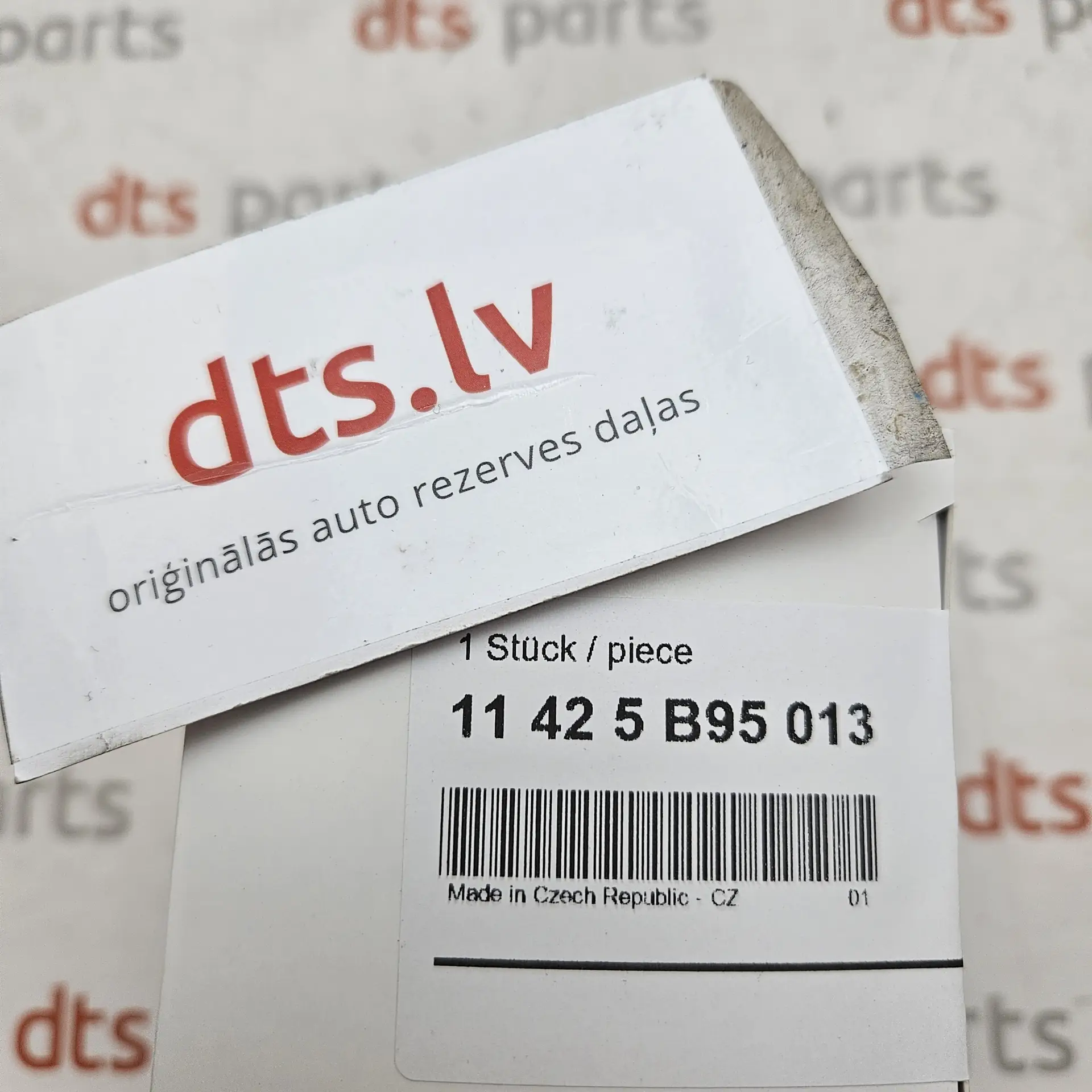 OEM BMW 11425B95013 – Engine oil filter plastic housing twist-off cap