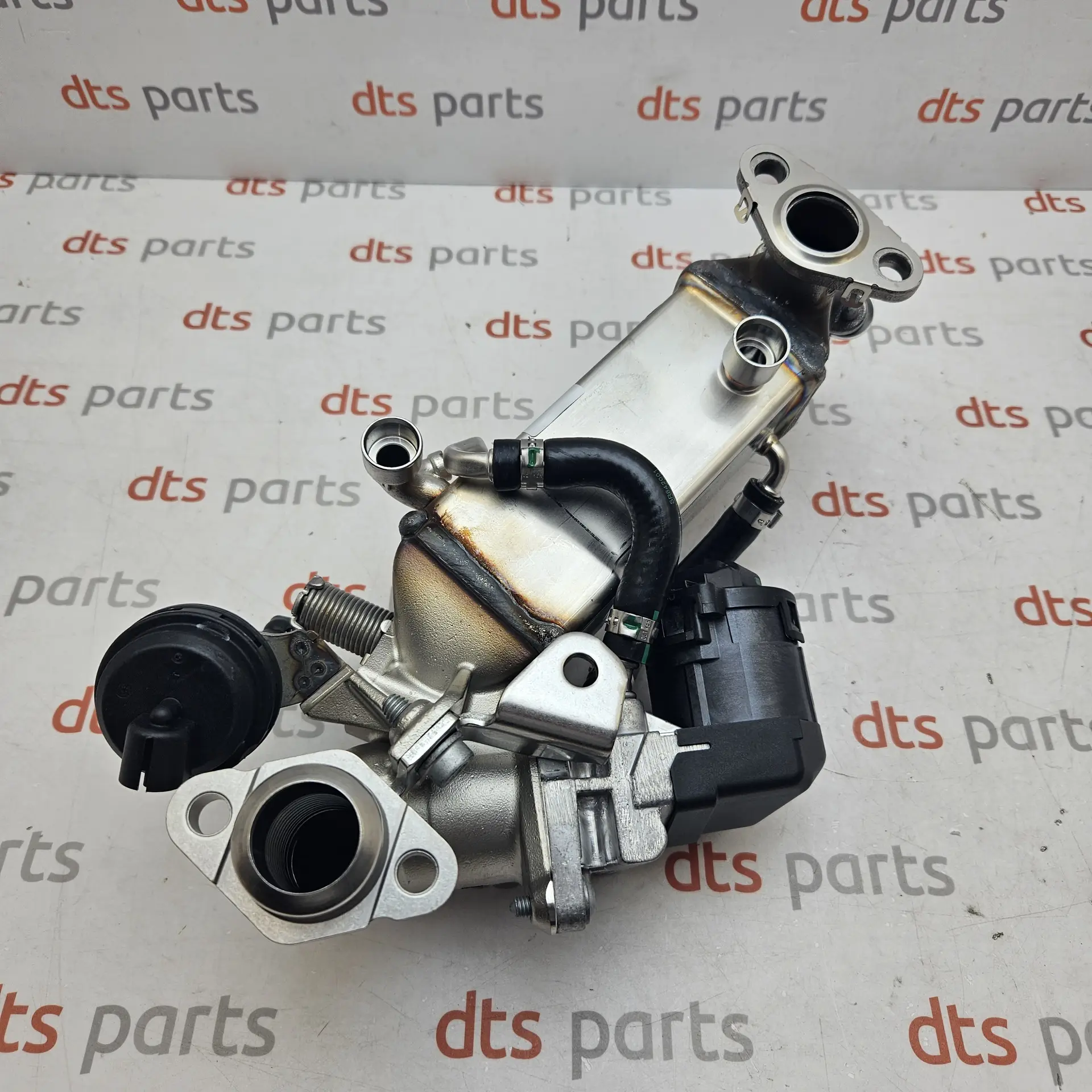 OEM BMW 11717812147 – Exhaust Gas Recirculation (EGR) cooler and integrated valve module assembly