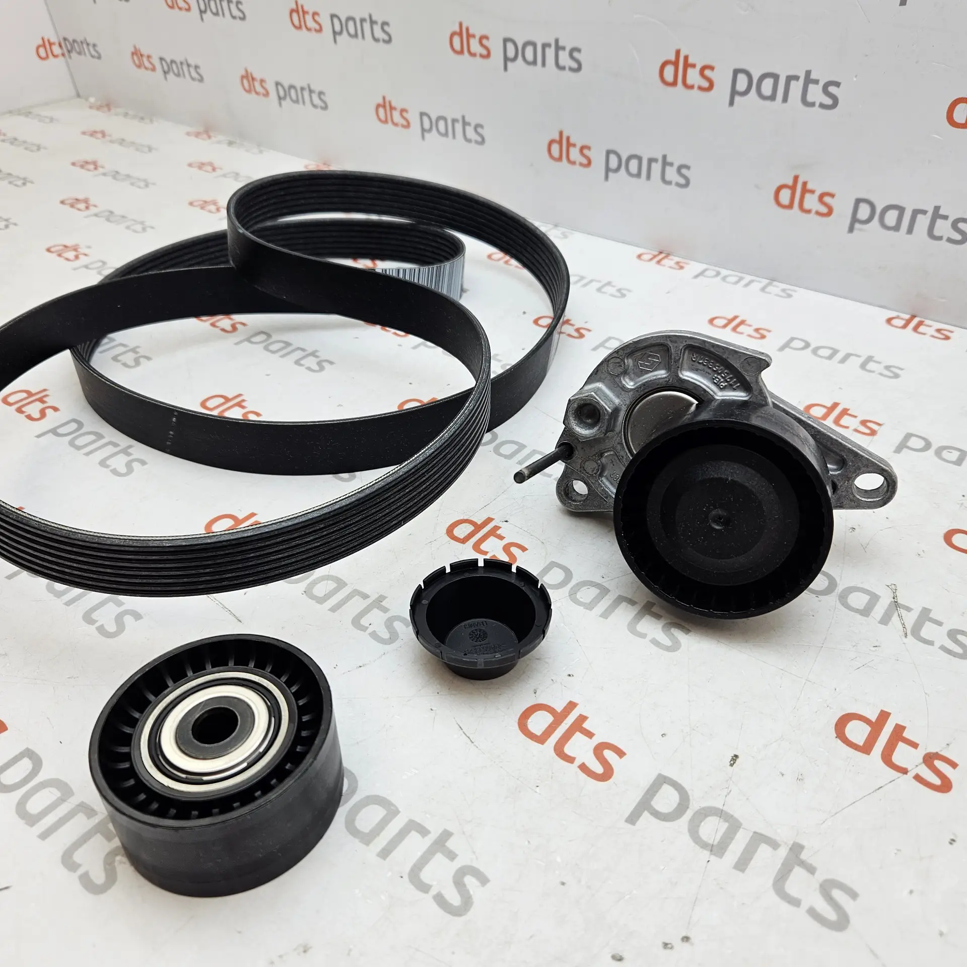 OEM Nissan 1172000Q3N – V-ribbed belt and pulley accessory kit