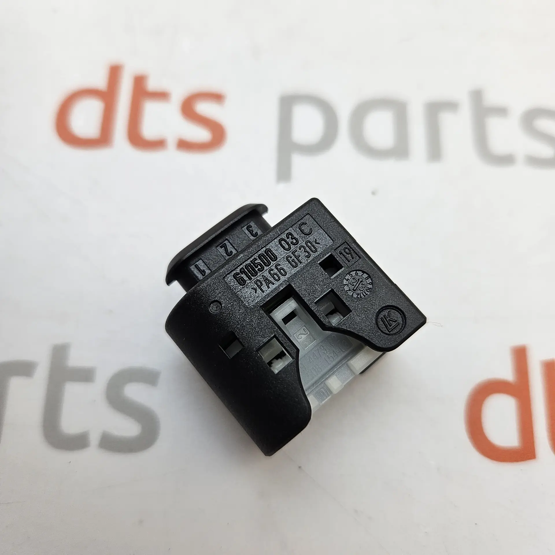 OEM BMW 12527508154 – Plug Housing (3-pin / 3-pole)