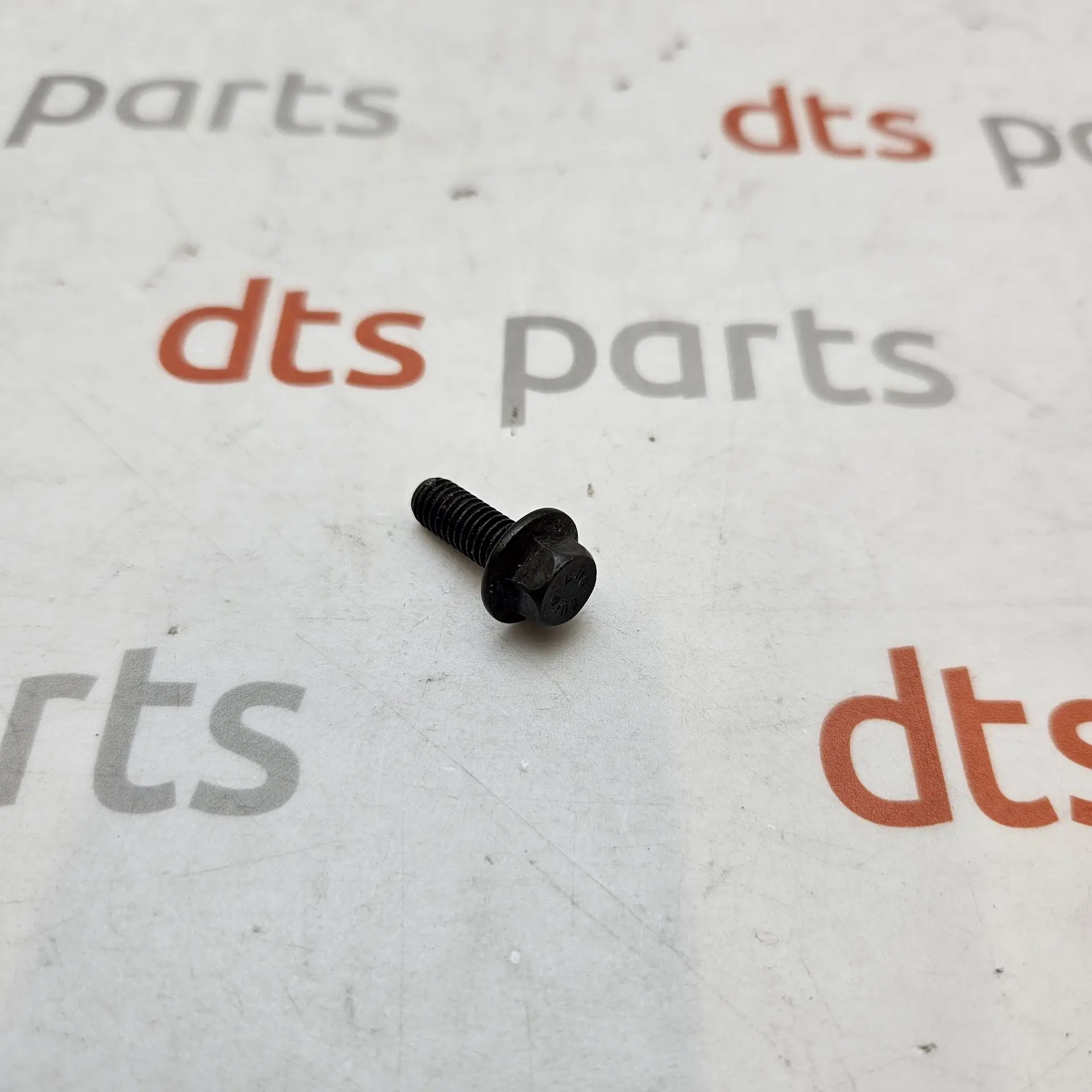 OEM Land Rover 1316028 – Exhaust gas recirculation valve flanged mounting bolt