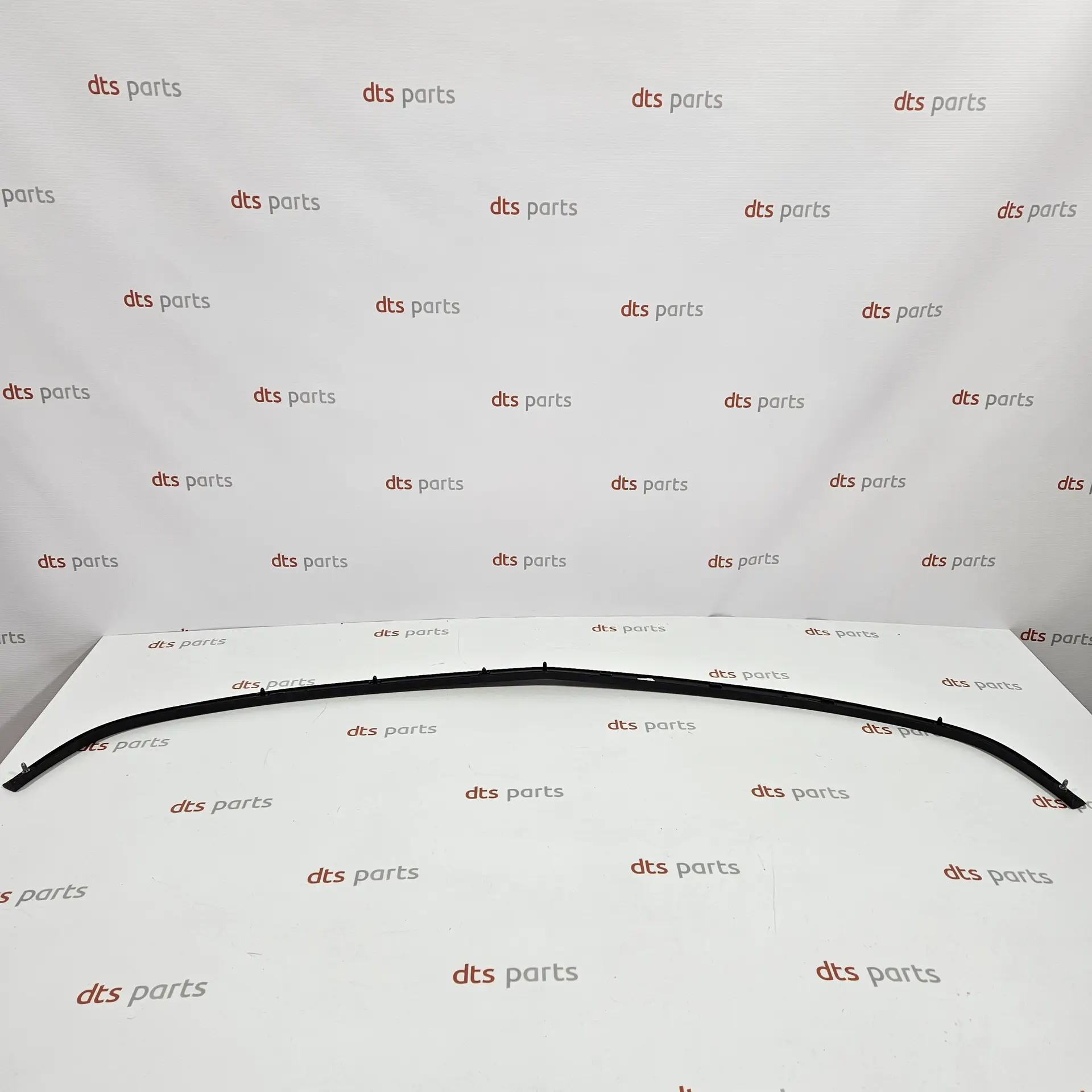OEM PSA 13284009 – Front hood panel trim