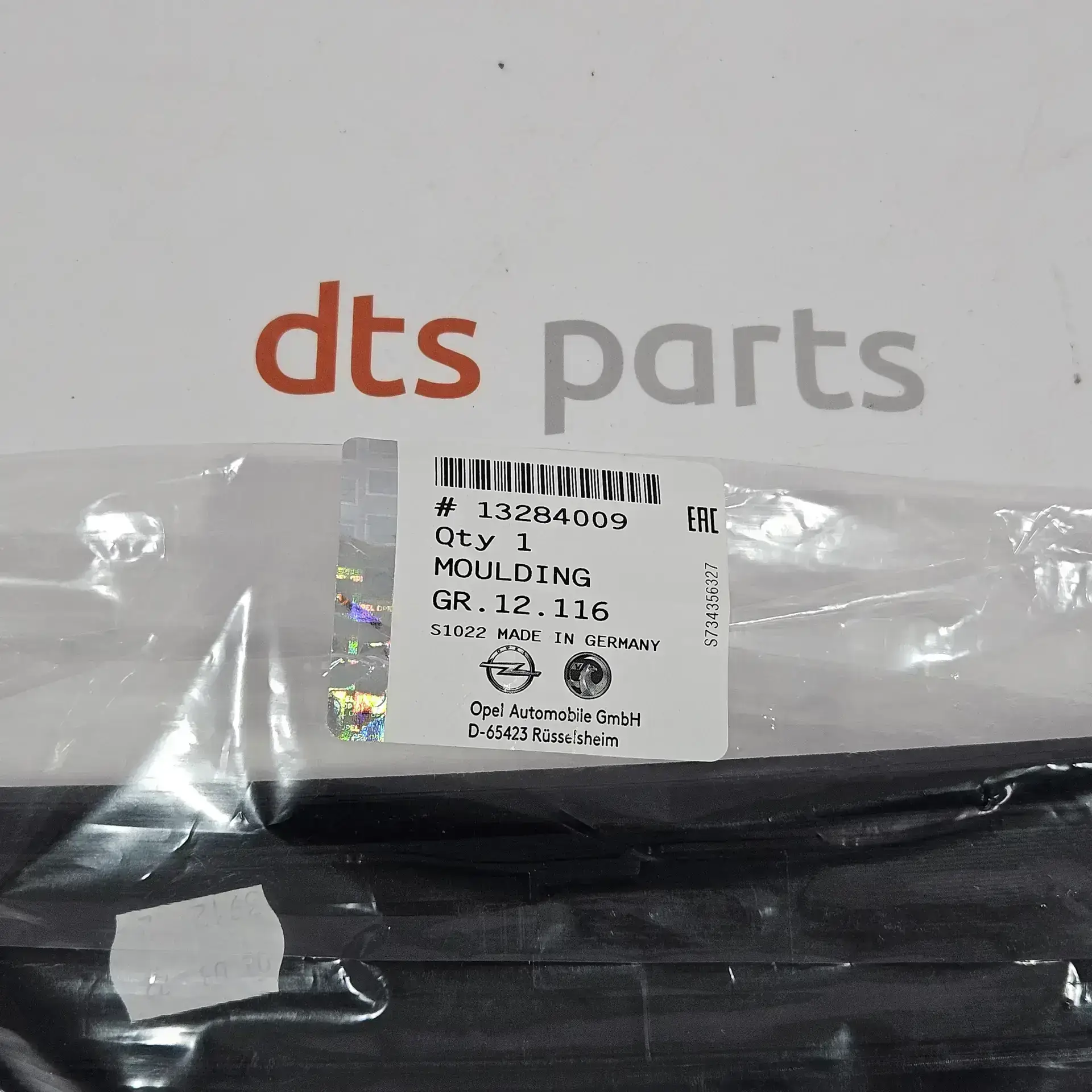 OEM PSA 13284009 – Front hood panel trim