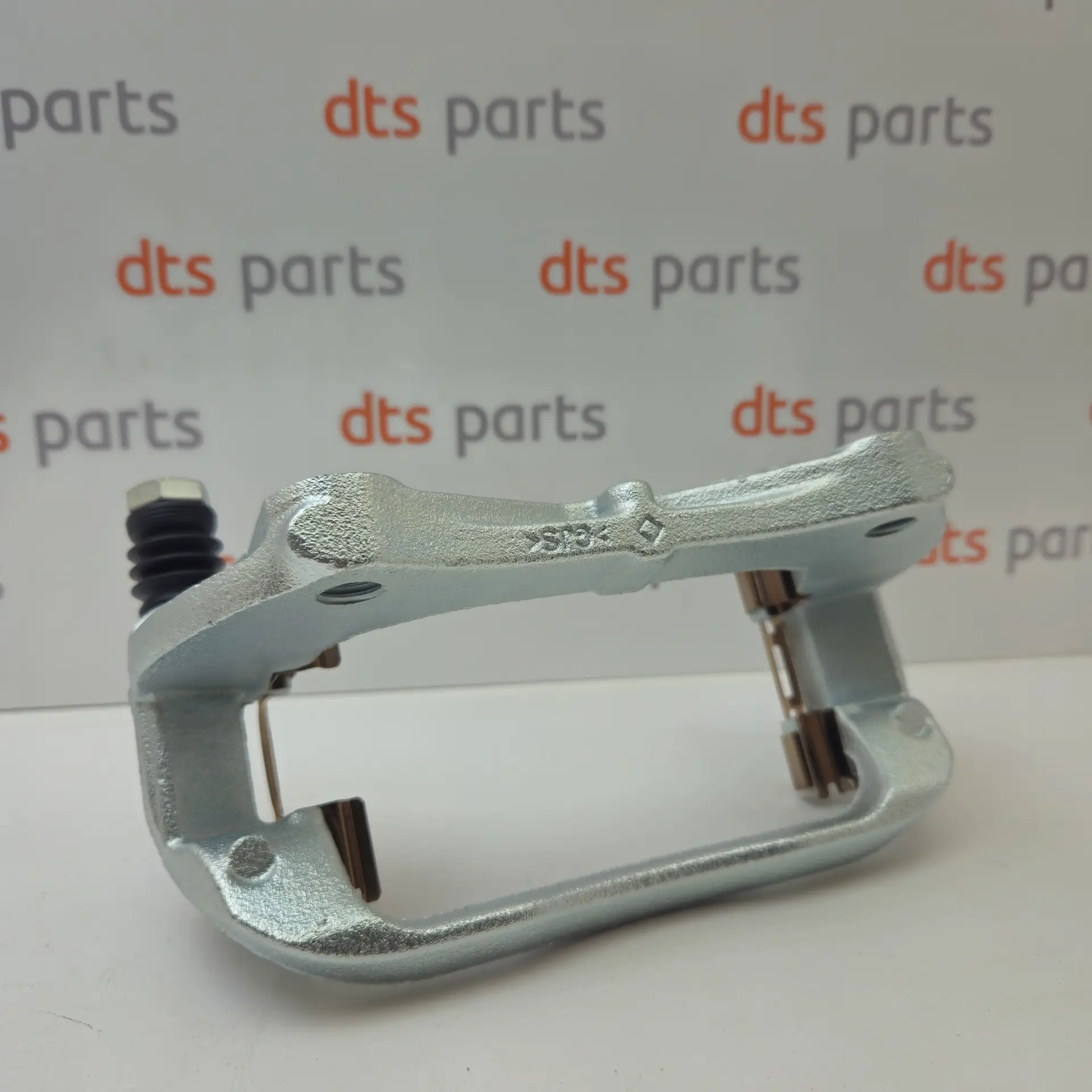 OEM GM 13412814 – Front right caliper carrier