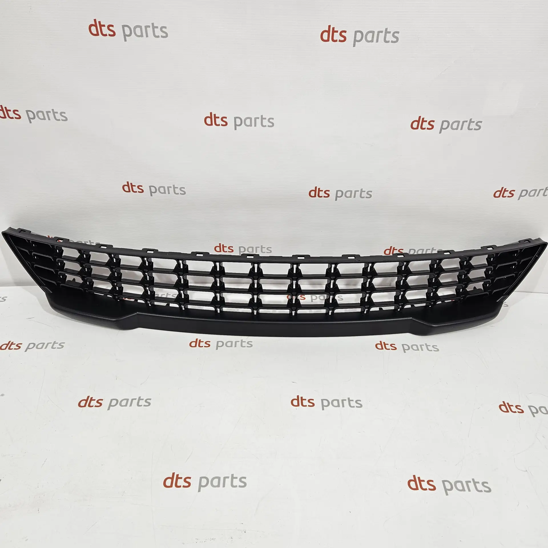 OEM PSA 13431176 – Lower front bumper grille