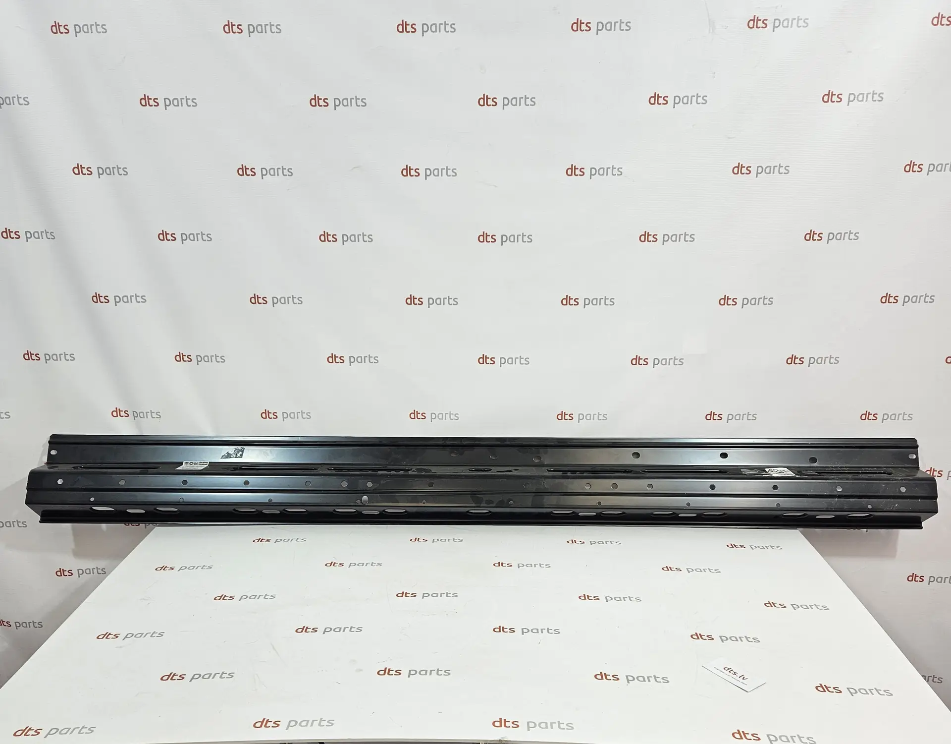 OEM FCA 1344846080 – Side rail