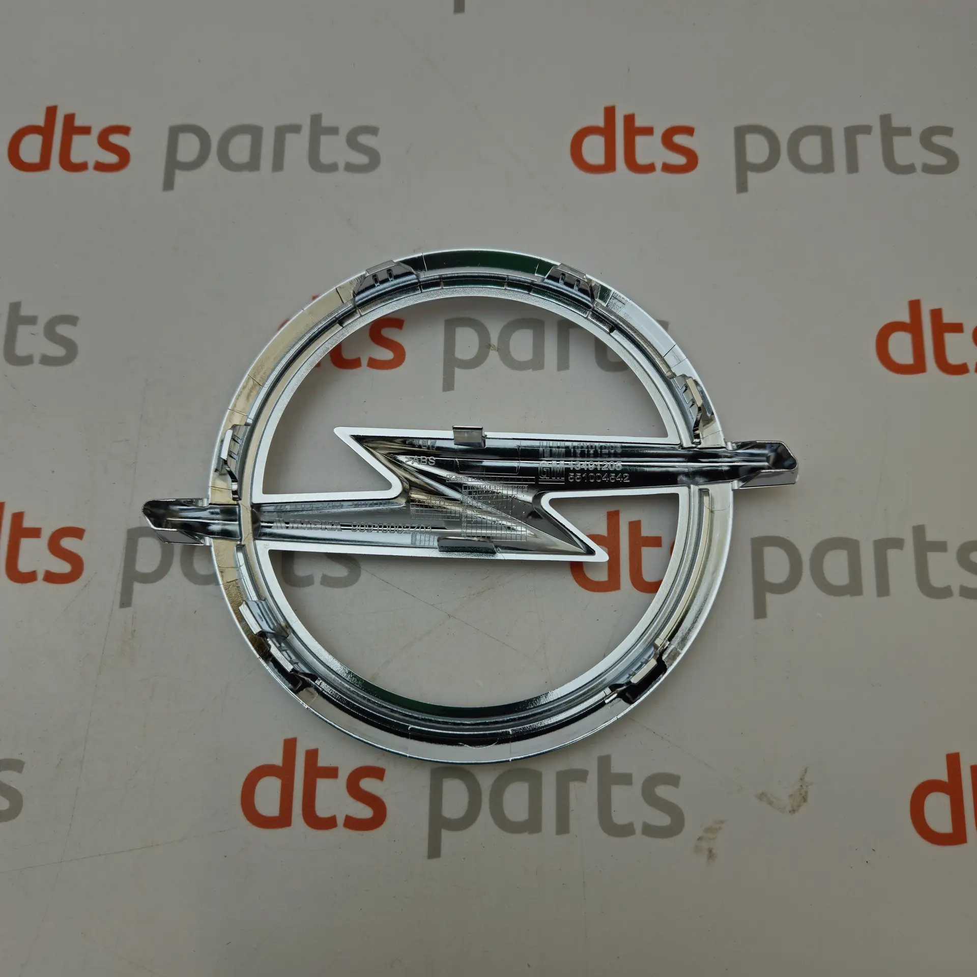 OEM Opel 13491204 – Front grille emblem