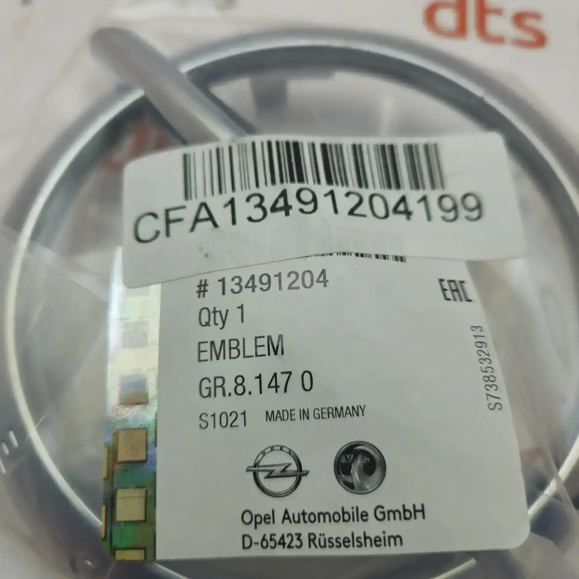 OEM Opel 13491204 – Front grille emblem