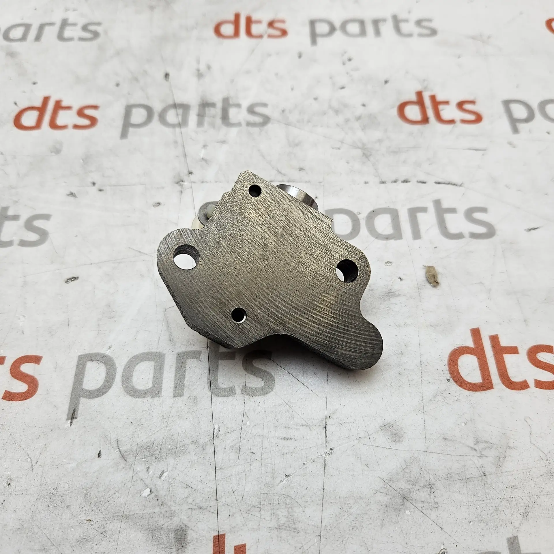 OEM Toyota/Lexus 135500E010 – Secondary timing chain hydraulic tensioner assembly (no. 2)