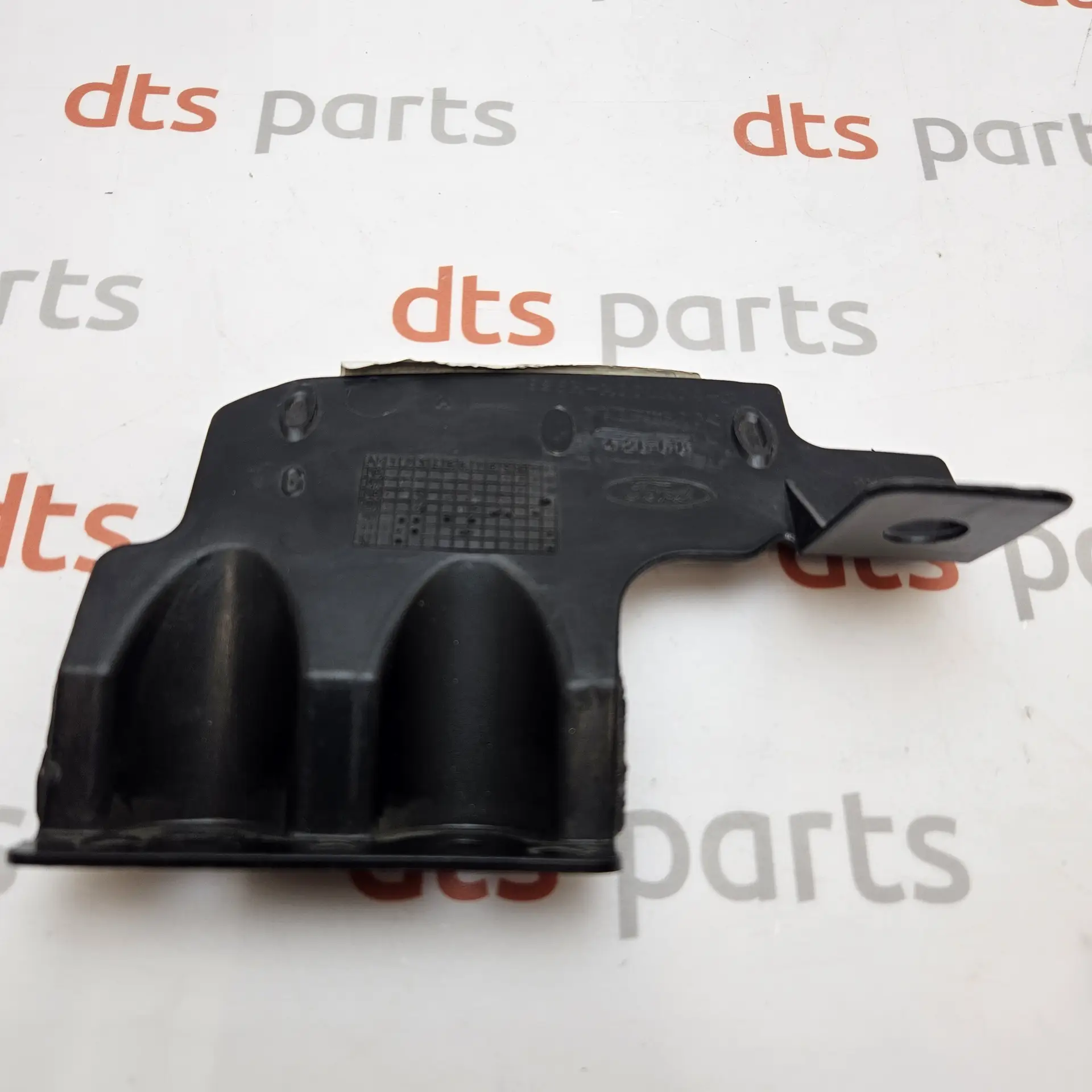 OEM Ford 1363613 – Genuine Ford LH Front Radiator Surround Air Deflector