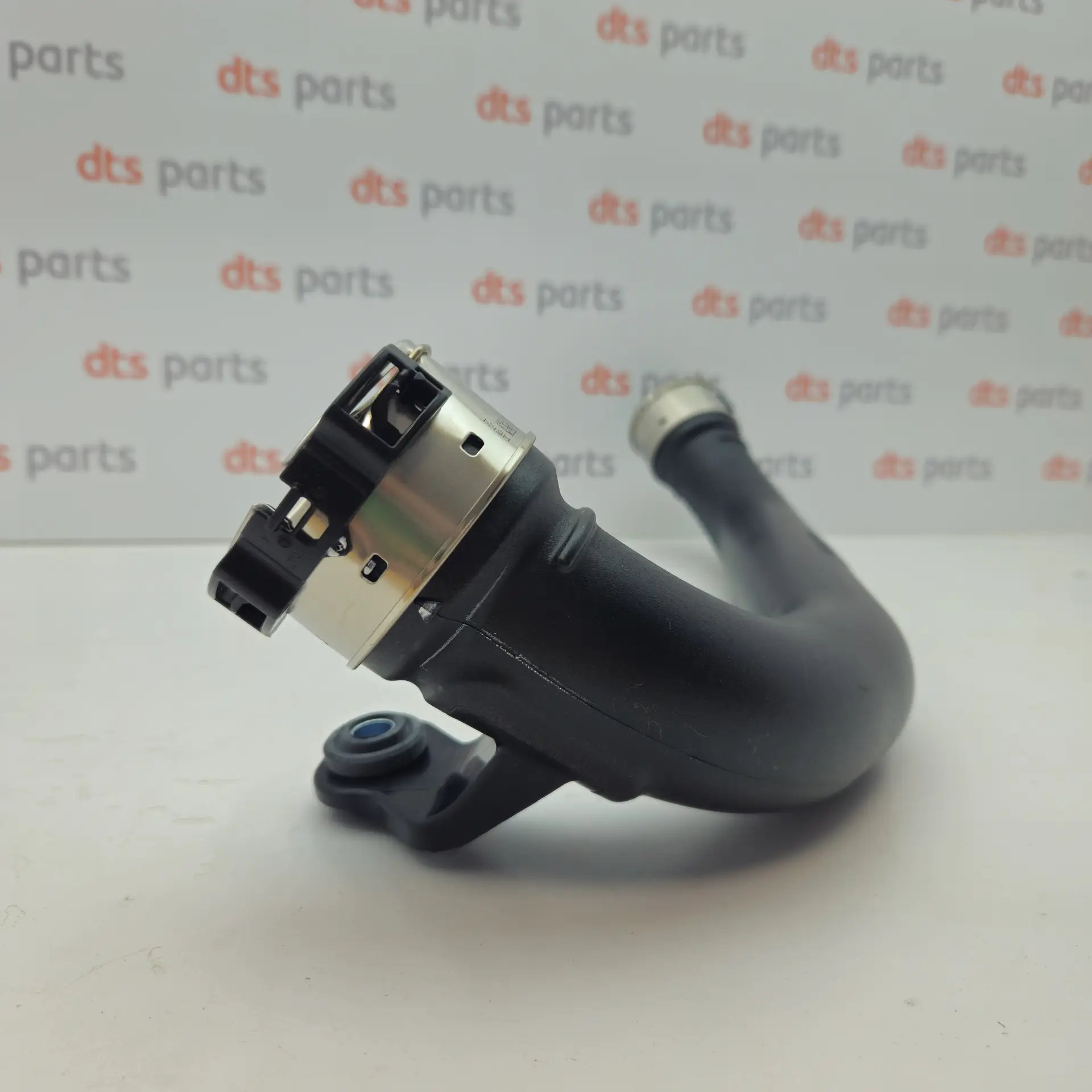 OEM Mitsubishi 1505A565 – Intercooler pipe