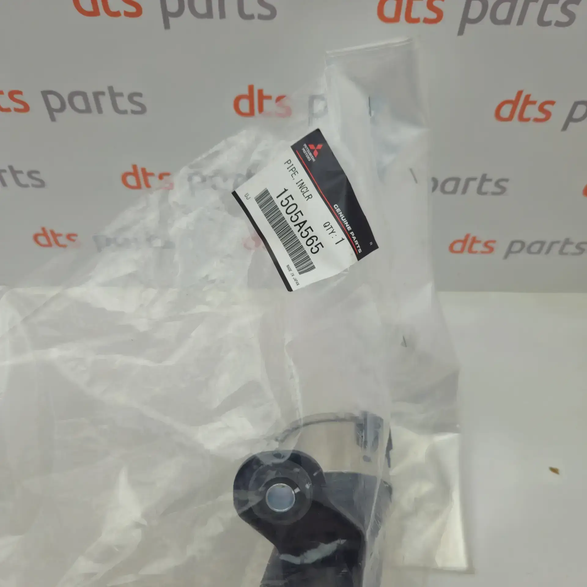 OEM Mitsubishi 1505A565 – Intercooler pipe