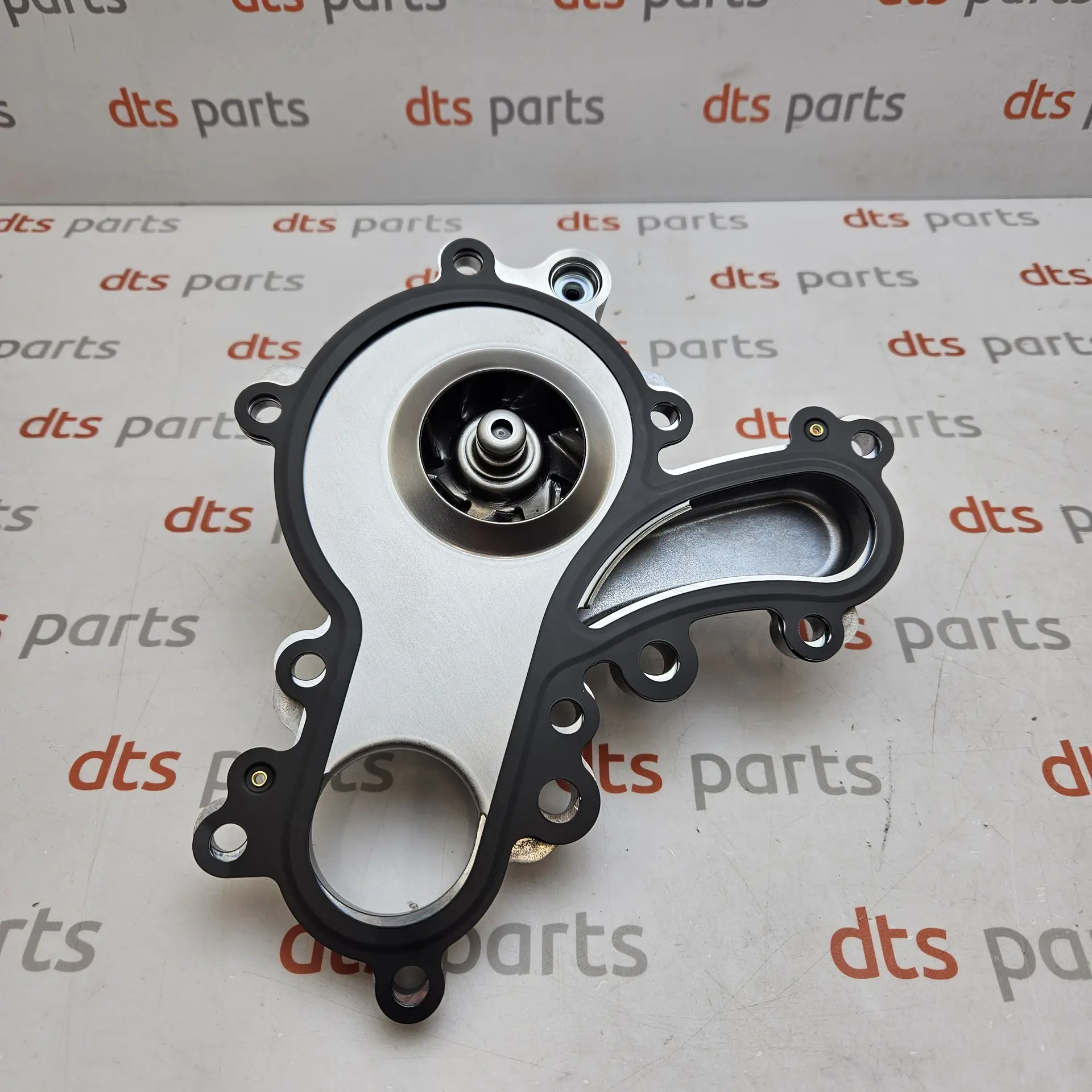 OEM Toyota 1610039496 – Engine water pump assembly