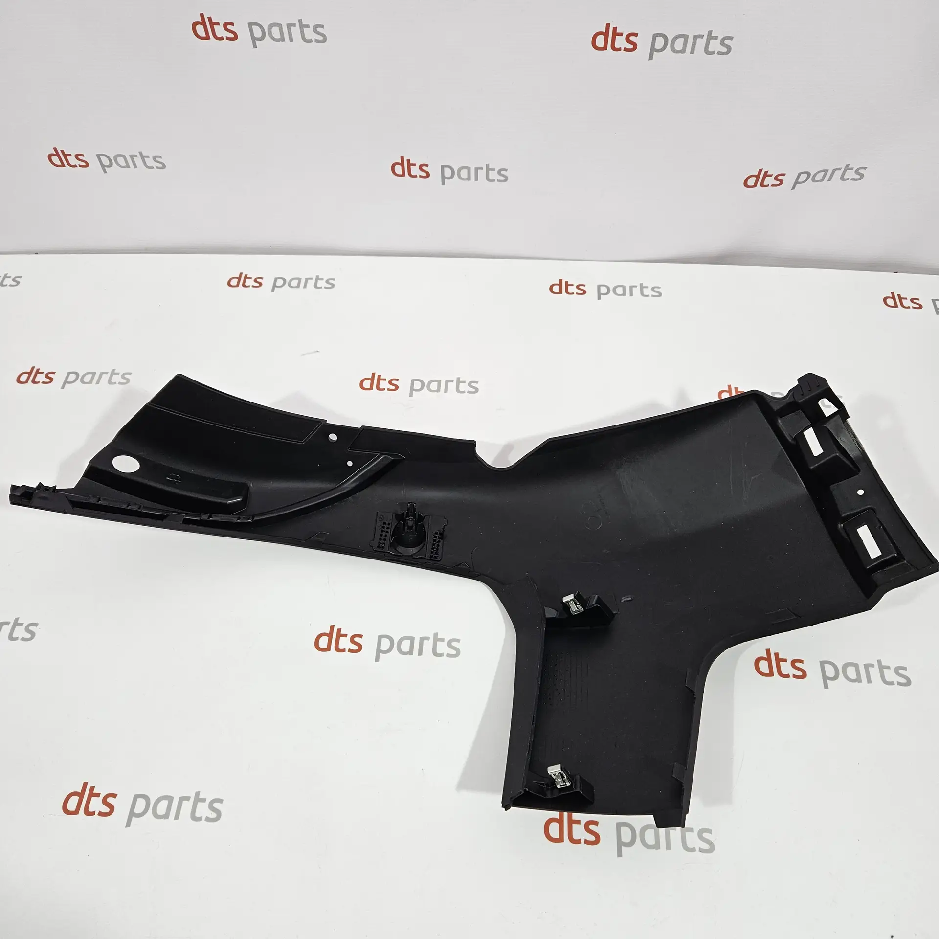 OEM PSA 1617973780 – Front bumper left corner