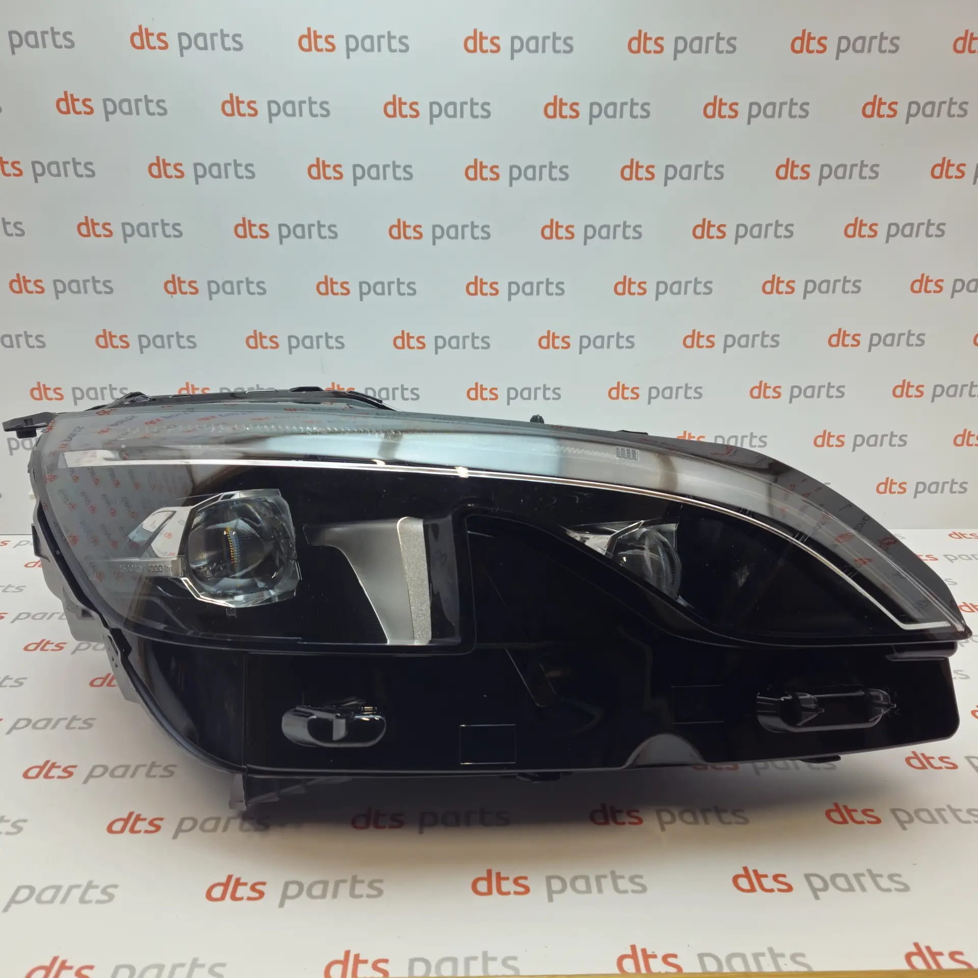 OEM Peugeot 1674017980 – Front right hradlight