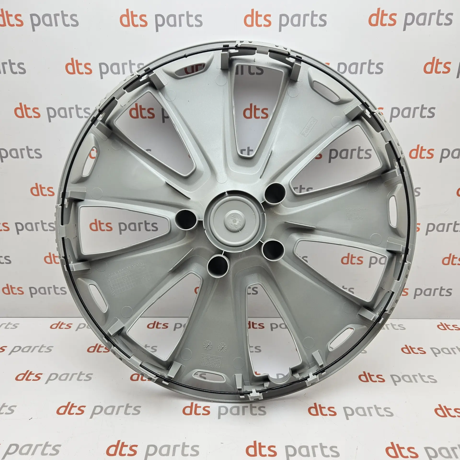 OEM Ford 1695422 – 16 inch single wheel trim