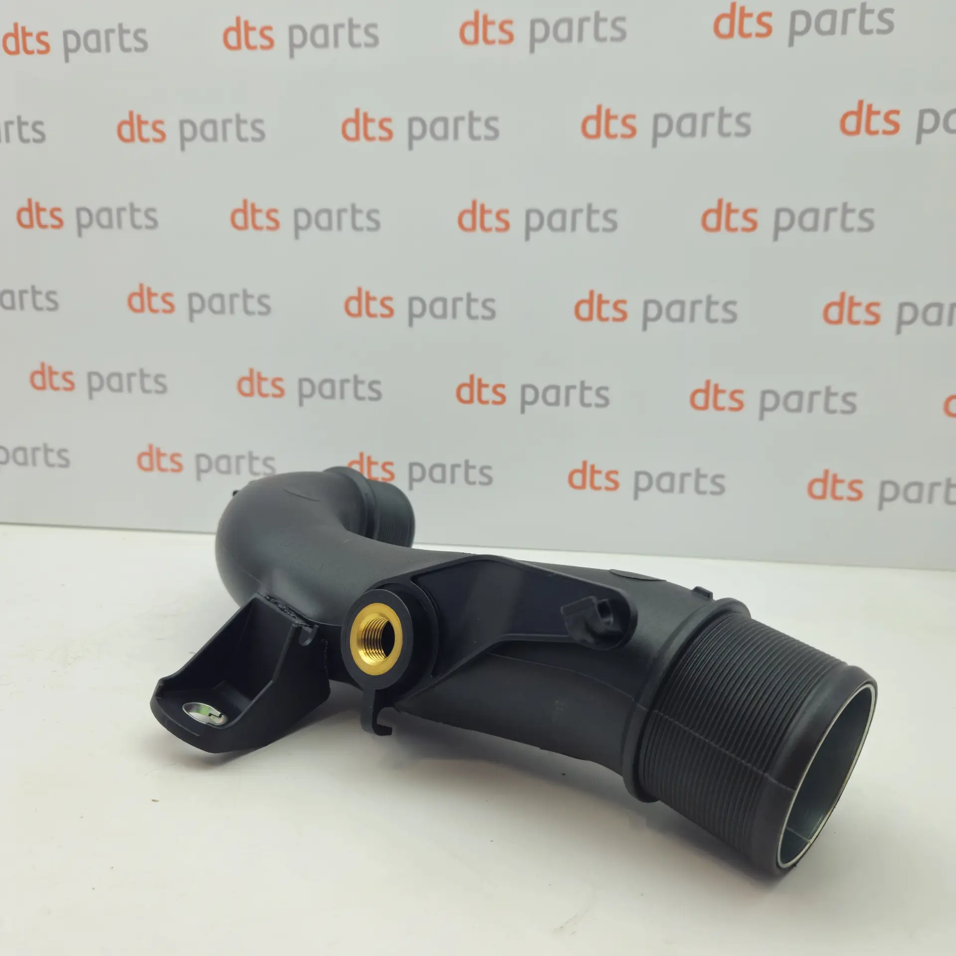 OEM Toyota/Lexus 173620R011 – Intercooler pipe