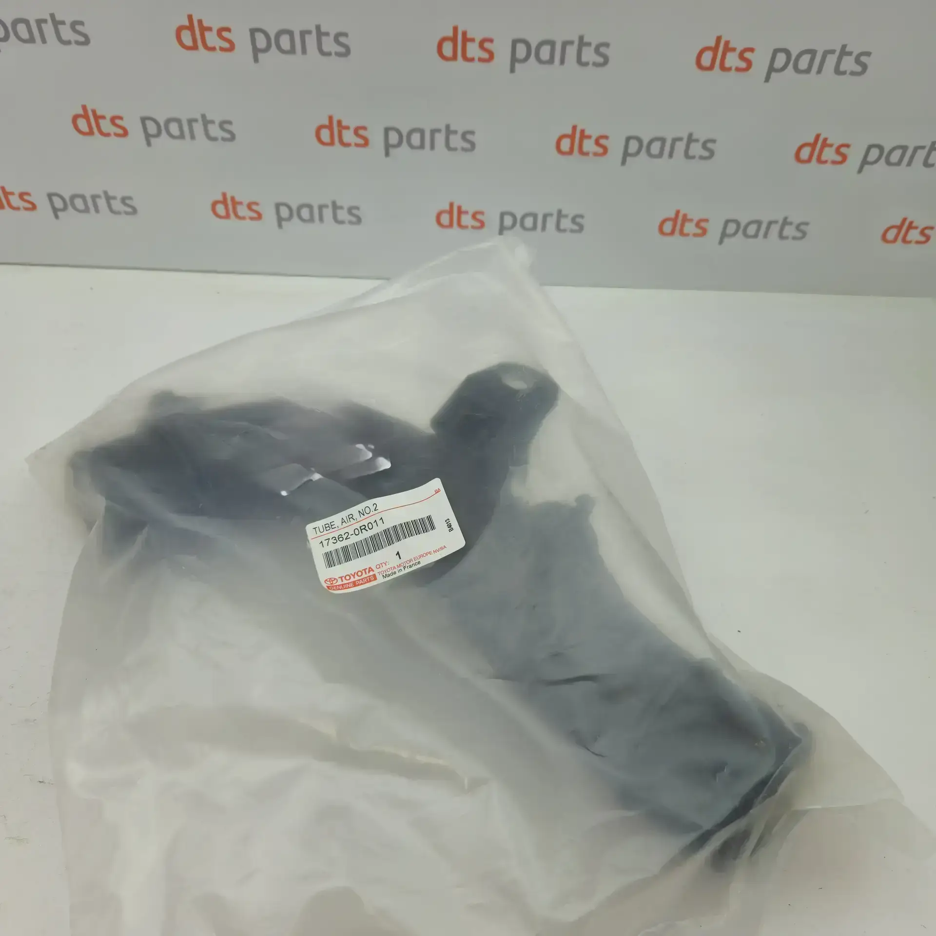 OEM Toyota/Lexus 173620R011 – Intercooler pipe
