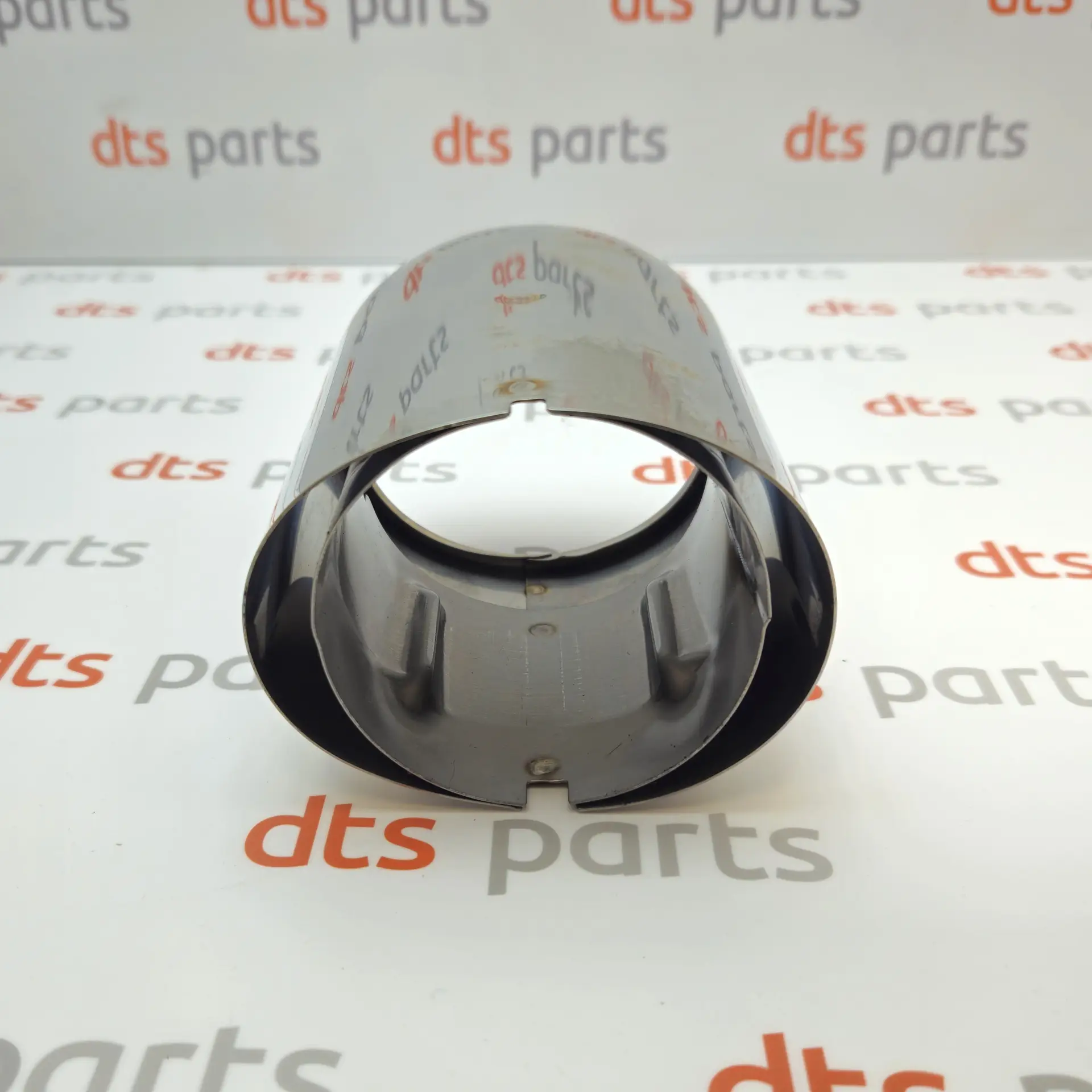OEM Toyota/Lexus 1740831030 – Rear tailpipe trim