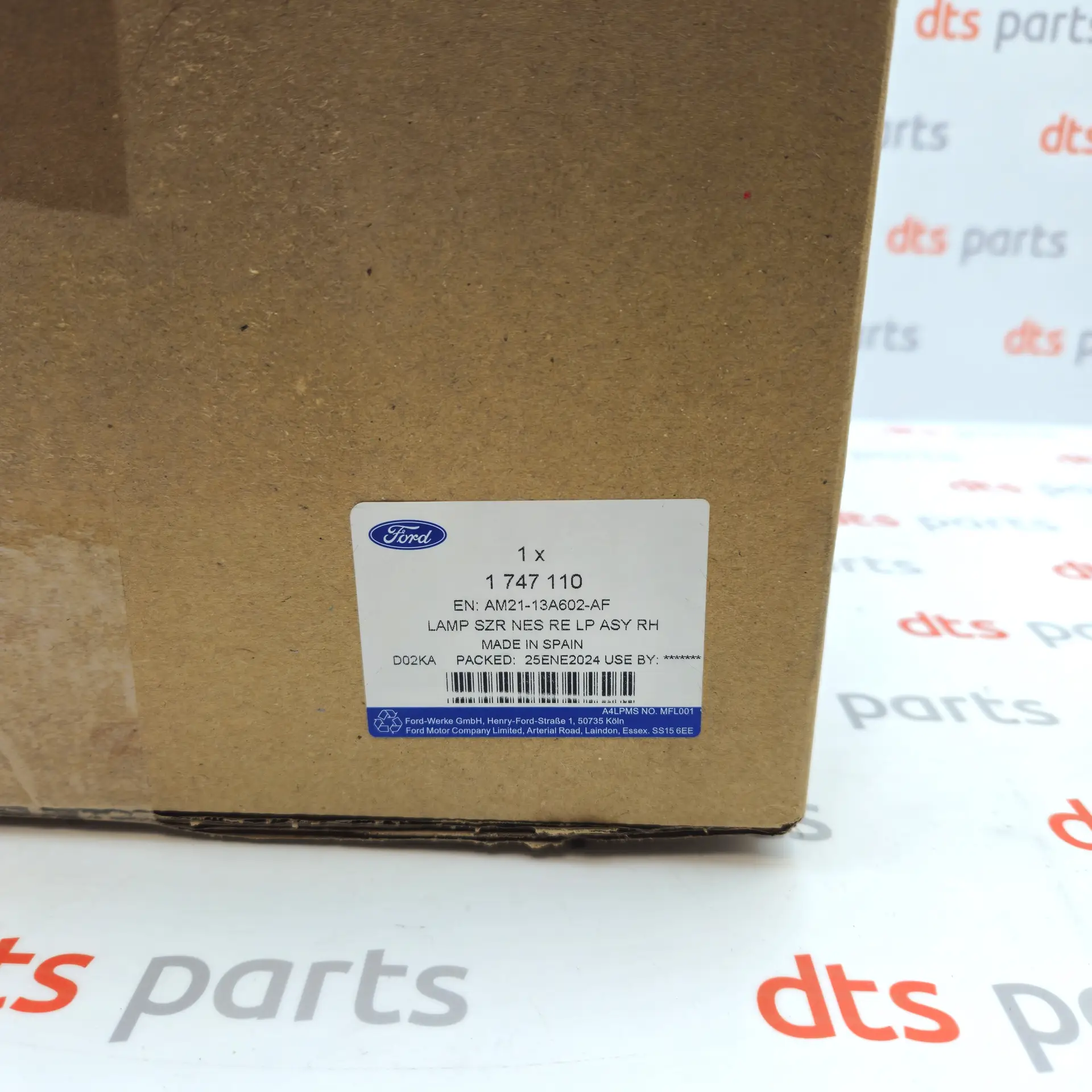 OEM Ford 1747110 – Rear right inner LED taillight