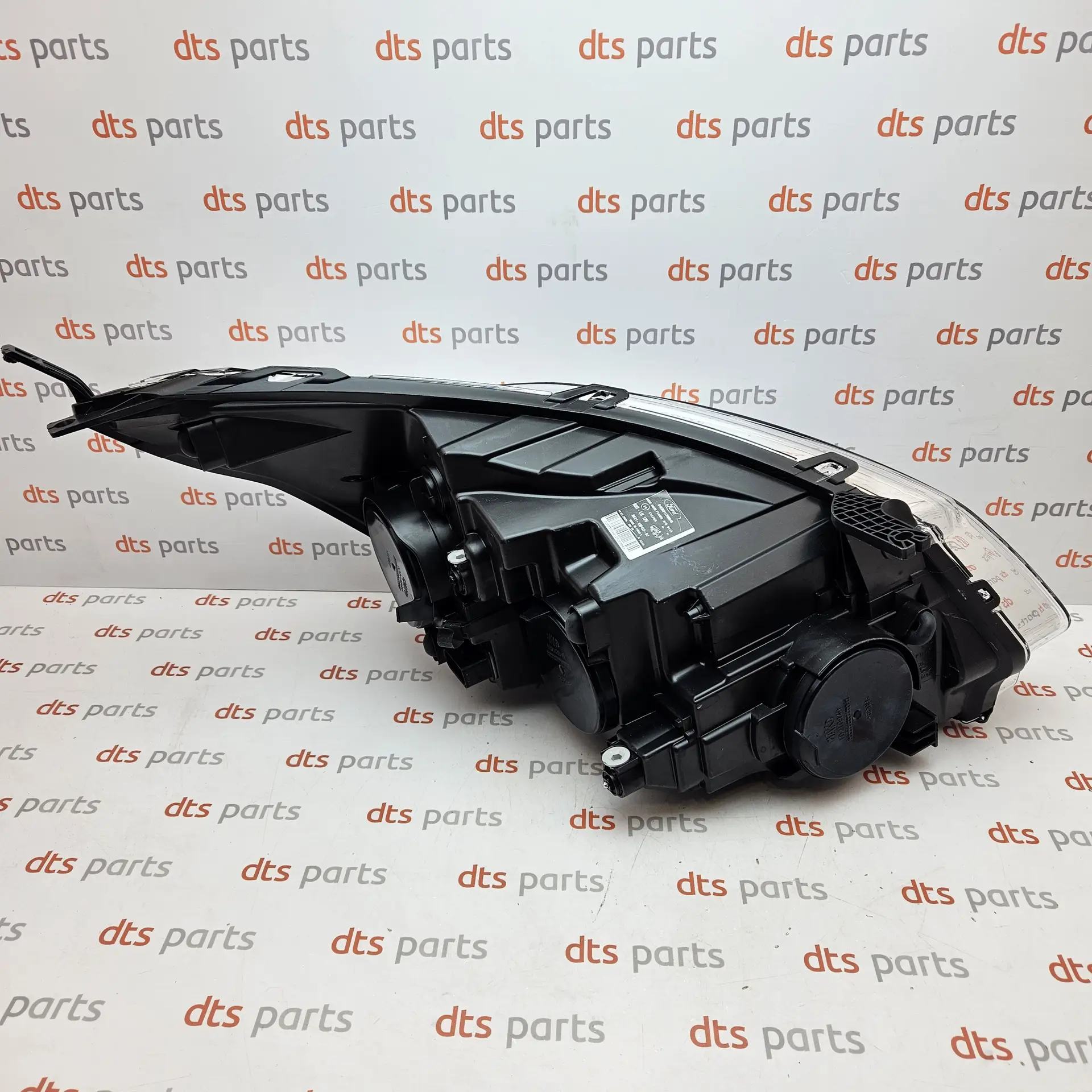OEM Ford 1866470 – Front left headlight