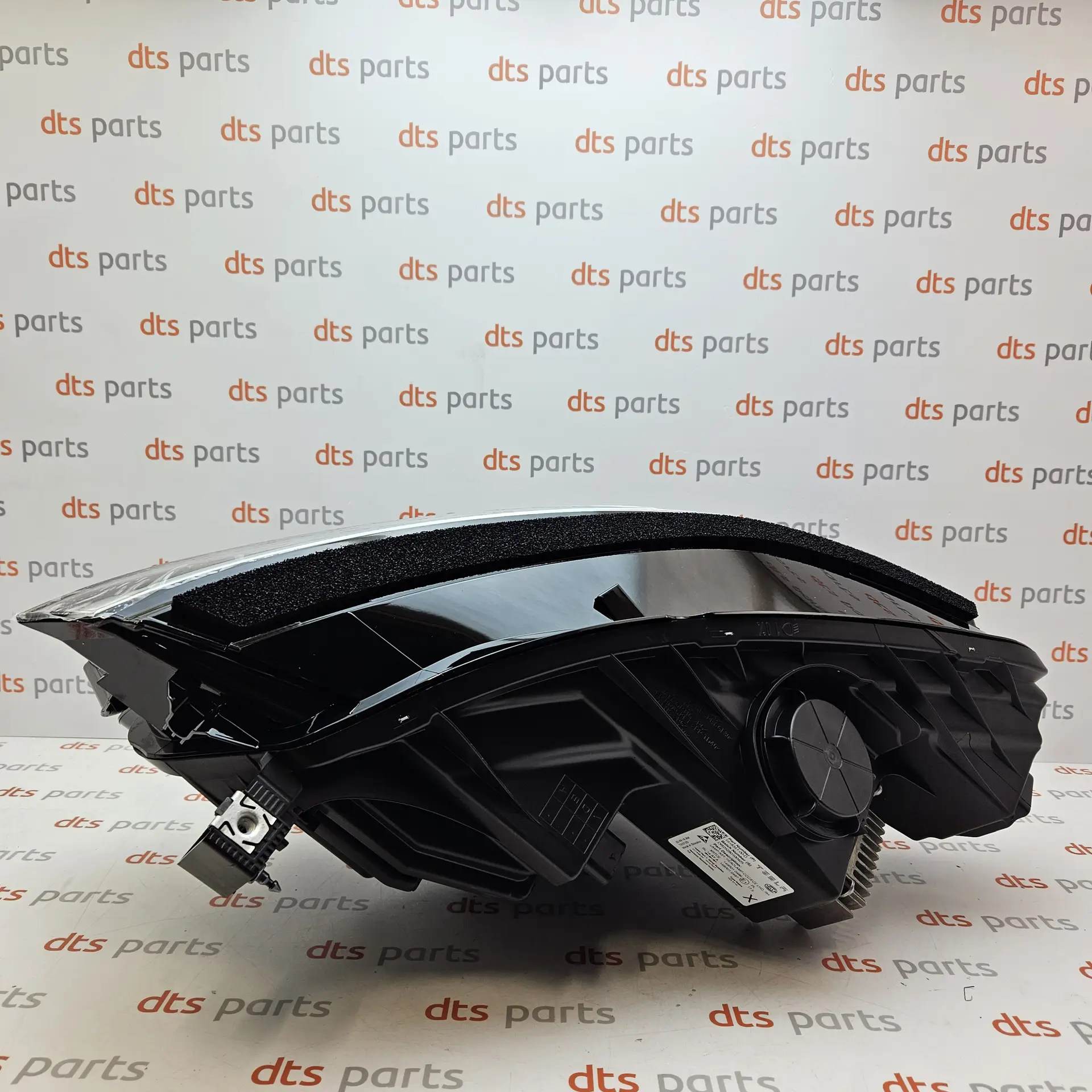 OEM Tesla 191835100D – Front right headlight