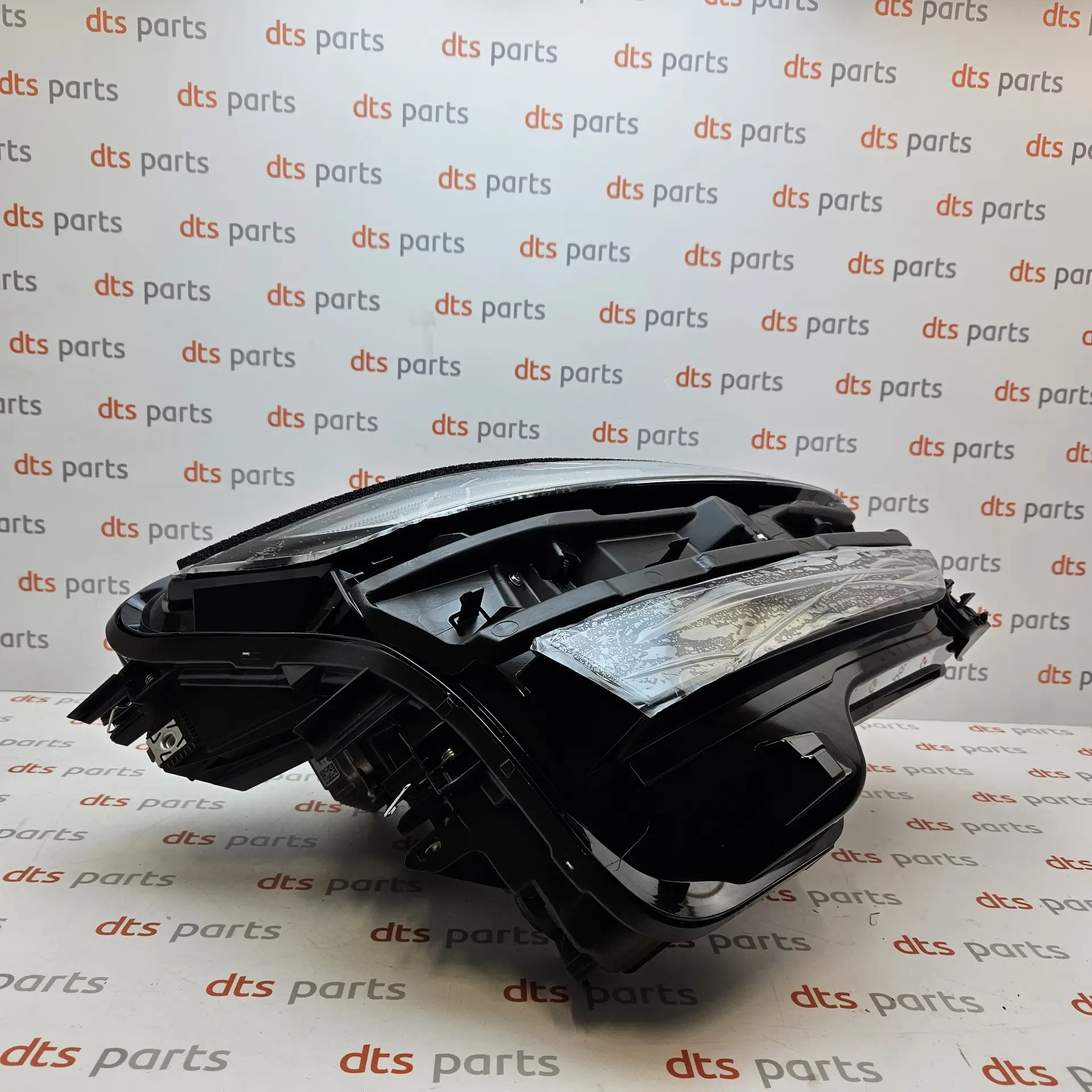 OEM Tesla 191835100D – Front right headlight