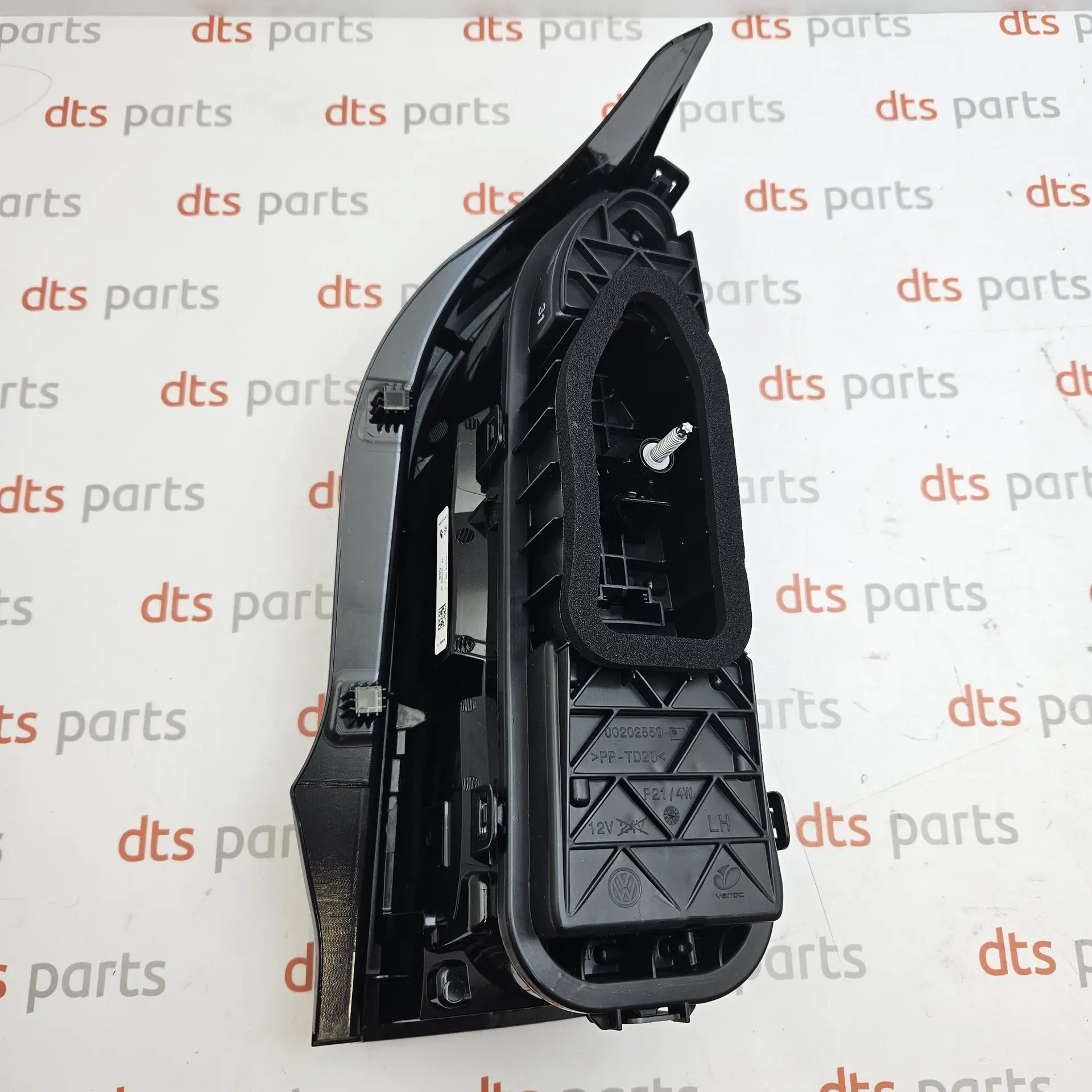 OEM VAG 1S0945095J – Rear tail light lamp assembly left-hand side