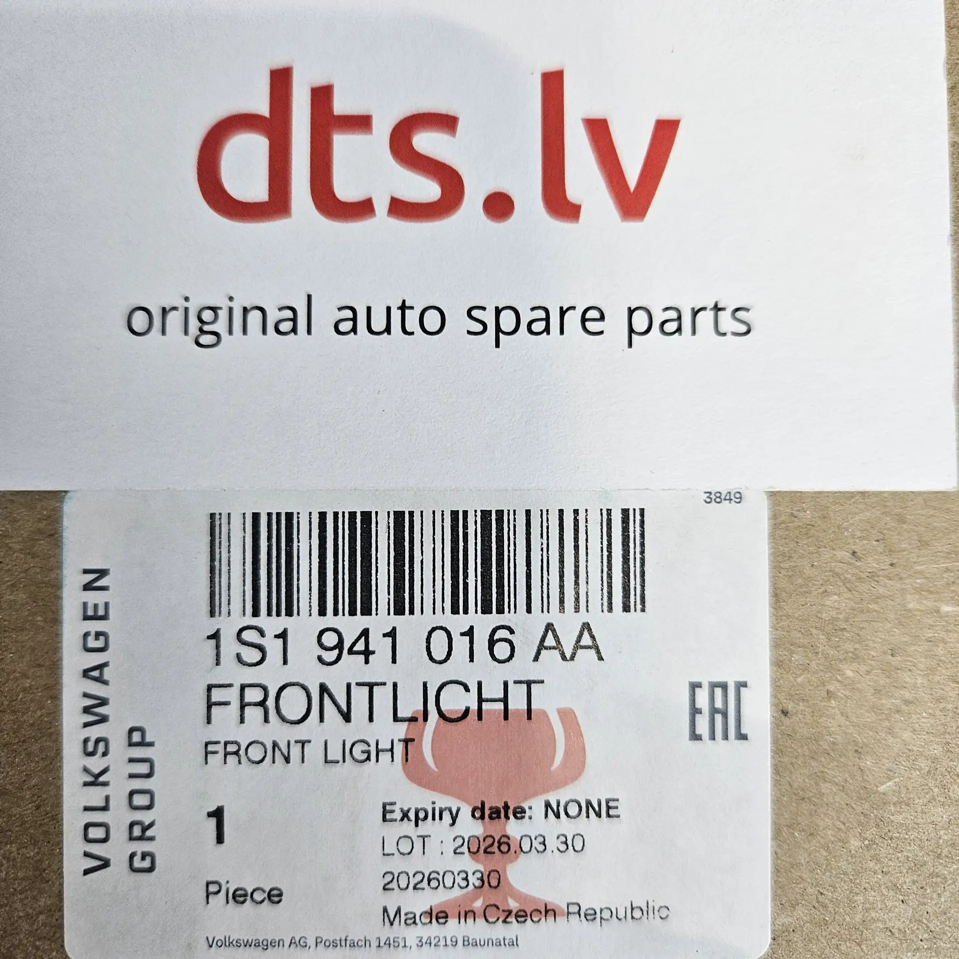 OEM VAG 1S1941016AA – Front main halogen headlight assembly right-hand side with LED daytime running light